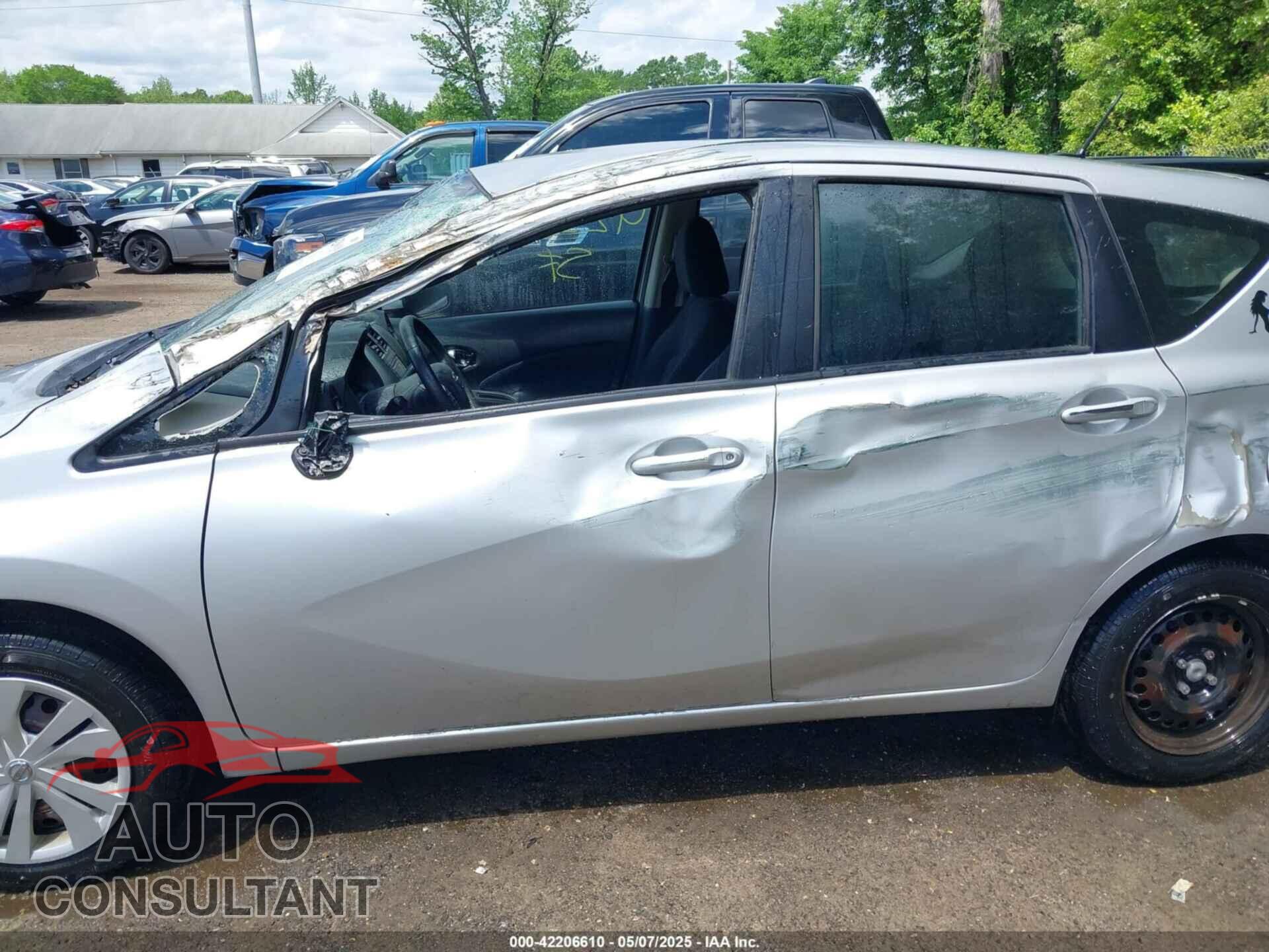 NISSAN VERSA NOTE 2017 - 3N1CE2CP2HL375313
