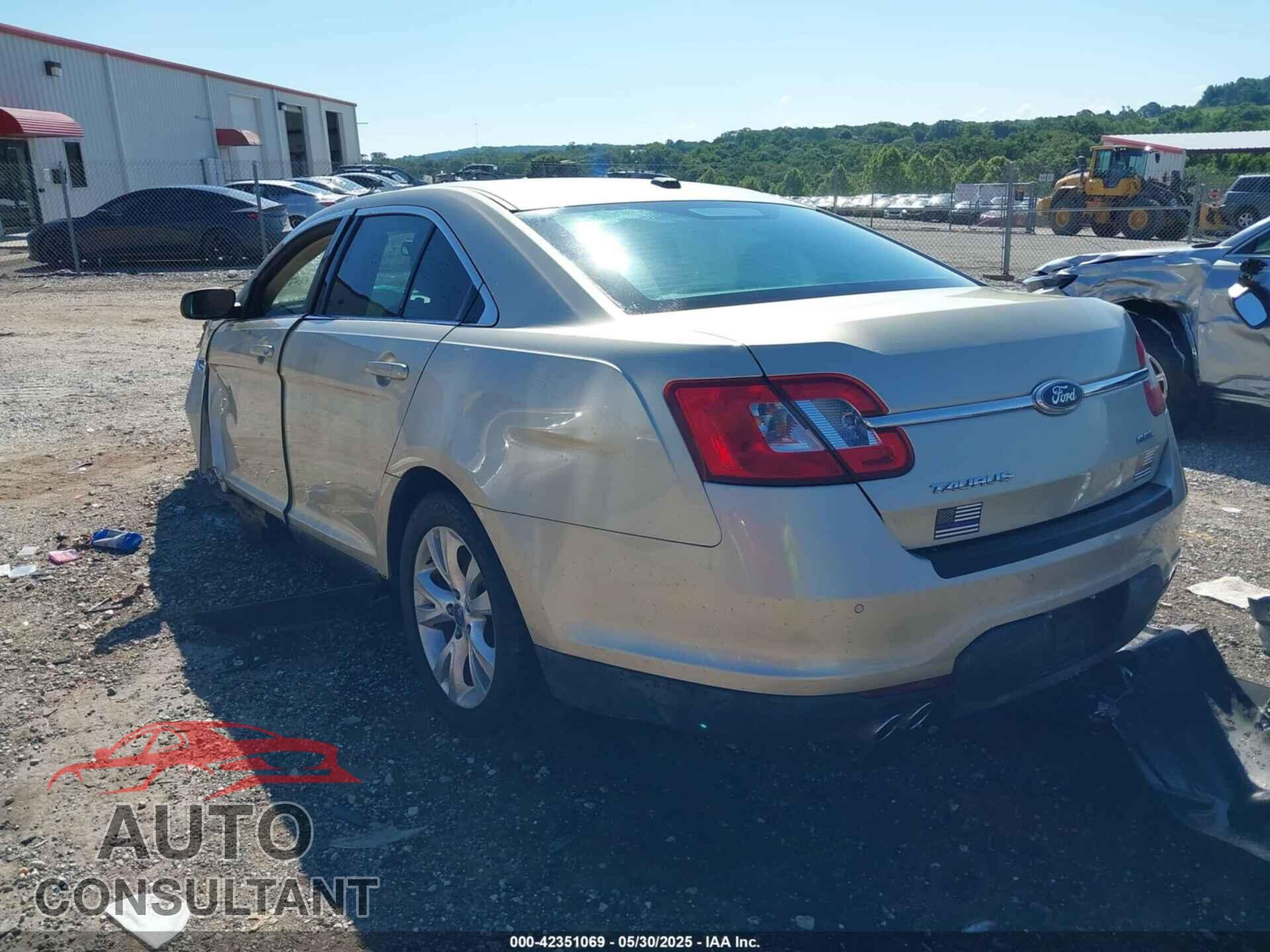 FORD TAURUS 2011 - 1FAHP2EW8BG131796