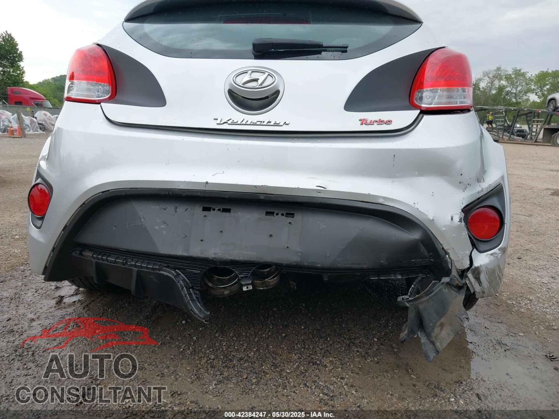 HYUNDAI VELOSTER 2013 - KMHTC6AE2DU130048