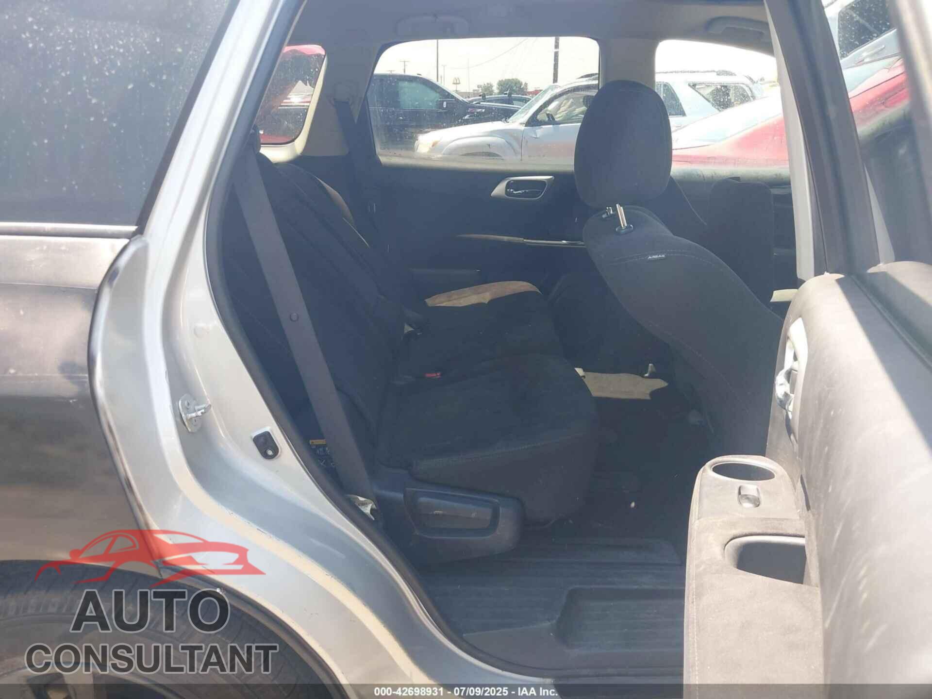 NISSAN PATHFINDER 2014 - 5N1AR2MM2EC664997