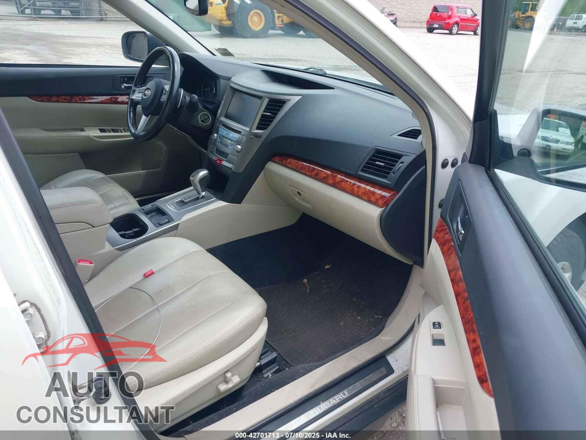 SUBARU OUTBACK 2011 - 4S4BRBLC2B3400042