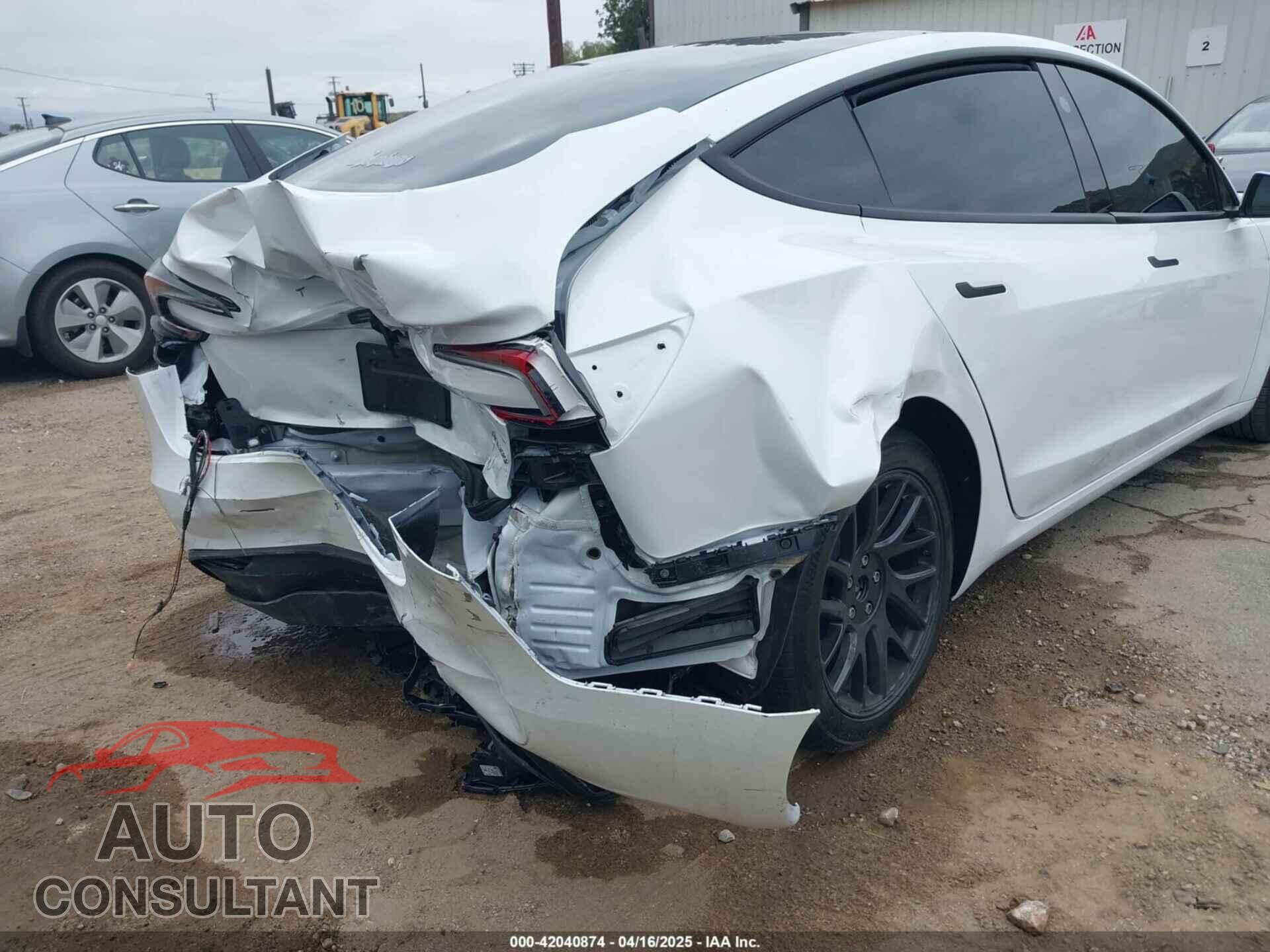 TESLA MODEL 3 2024 - 5YJ3E1EB6RF842807