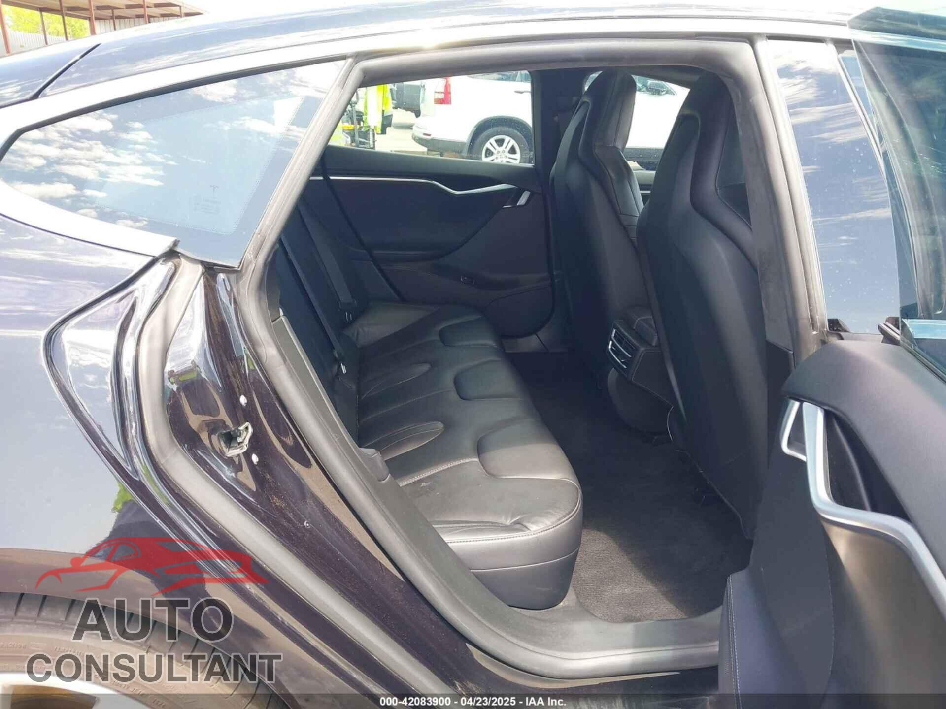 TESLA MODEL S 2015 - 5YJSA1S27FF097623