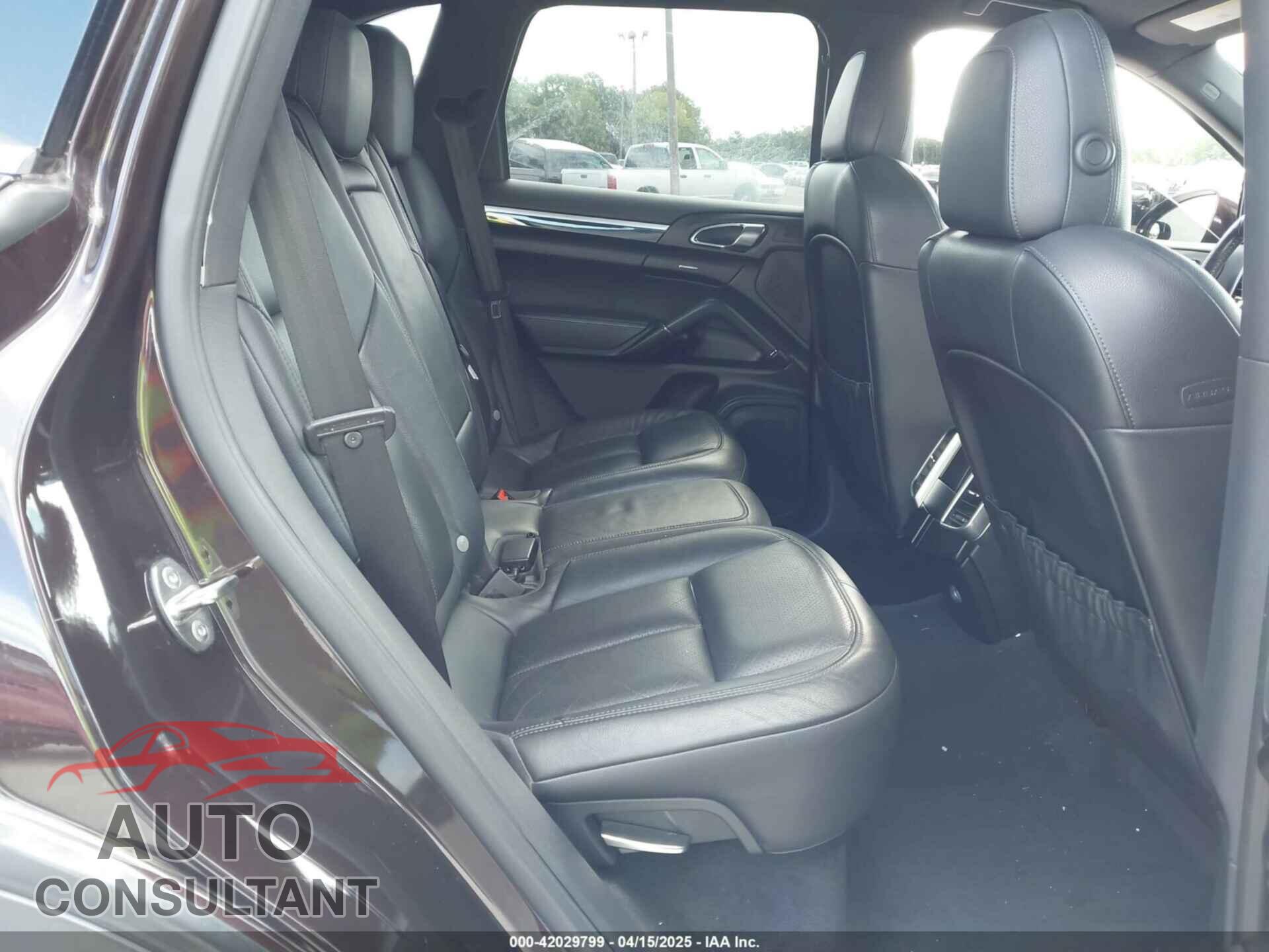 PORSCHE CAYENNE 2015 - WP1AF2A26FLA44086