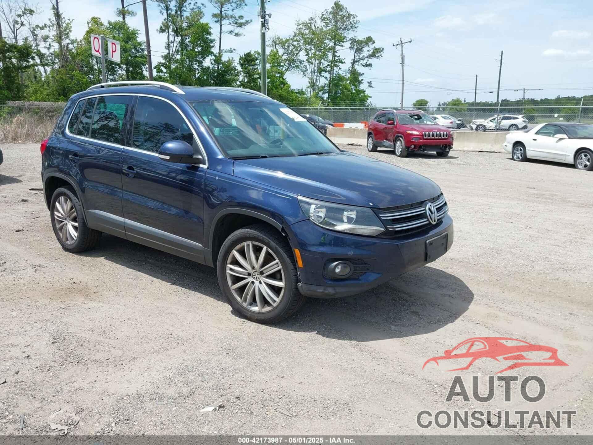 VOLKSWAGEN TIGUAN 2012 - WVGAV7AX7CW608637