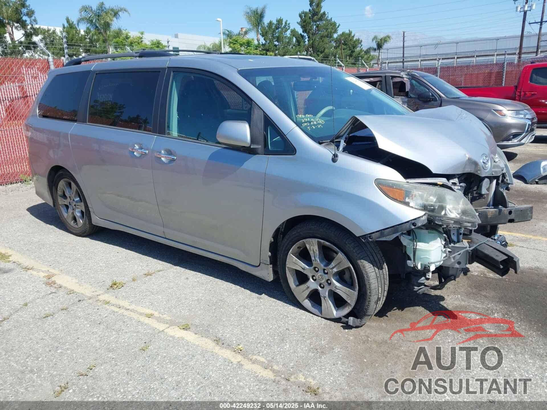 TOYOTA SIENNA 2013 - 5TDXK3DC7DS287161