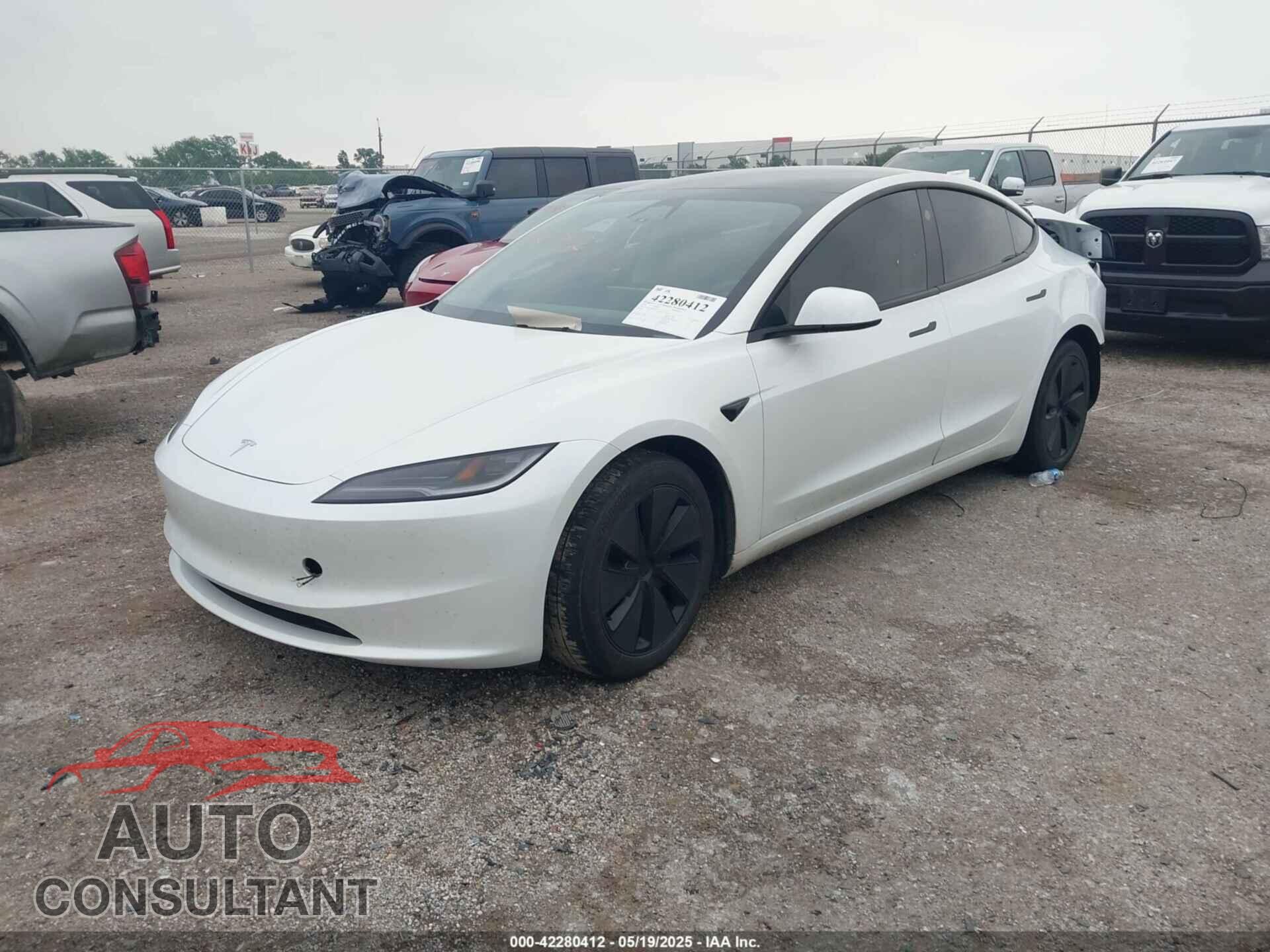 TESLA MODEL 3 2024 - 5YJ3E1EA2RF731579