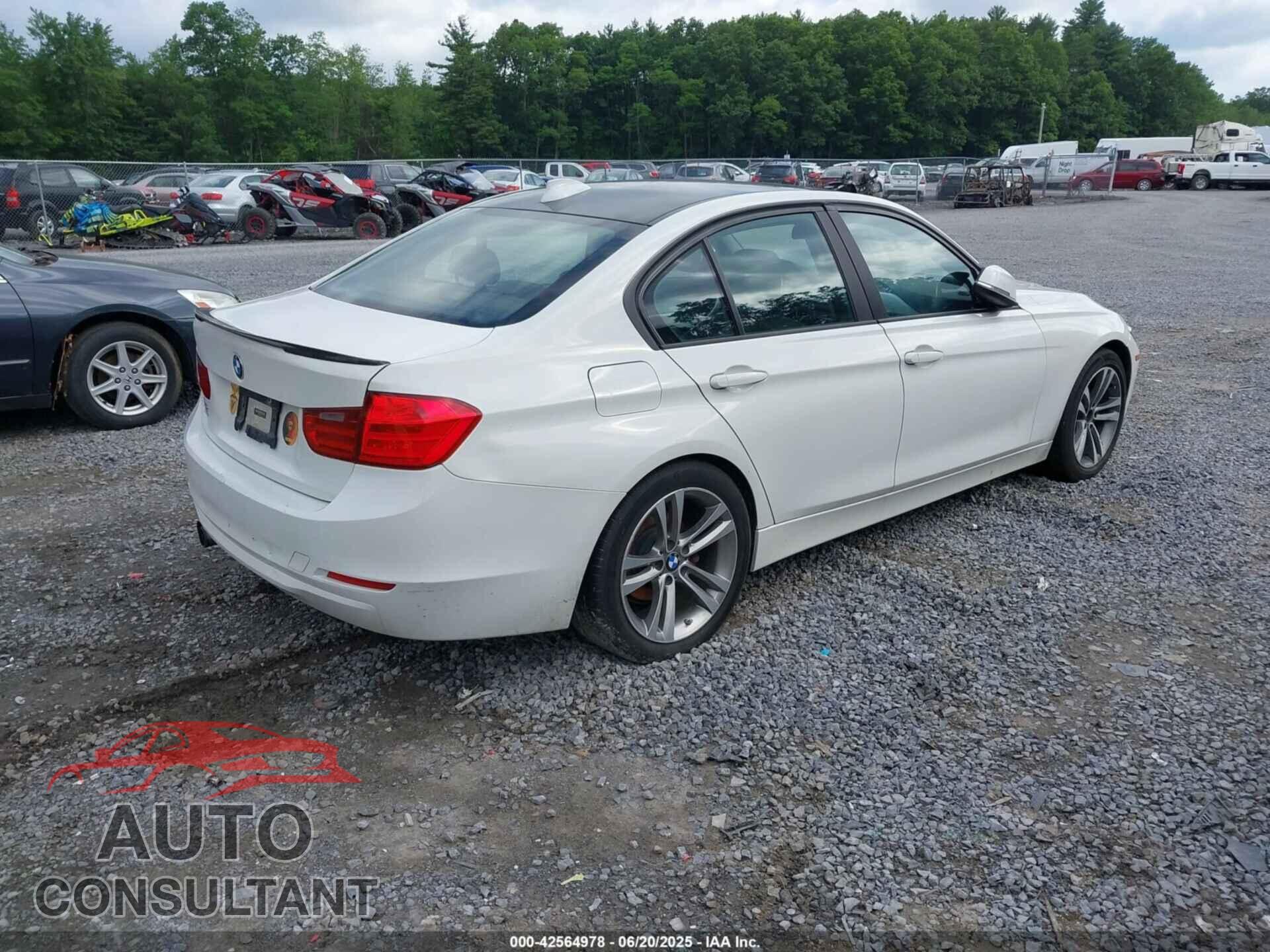 BMW 328I 2012 - WBA3C1C53CF433912