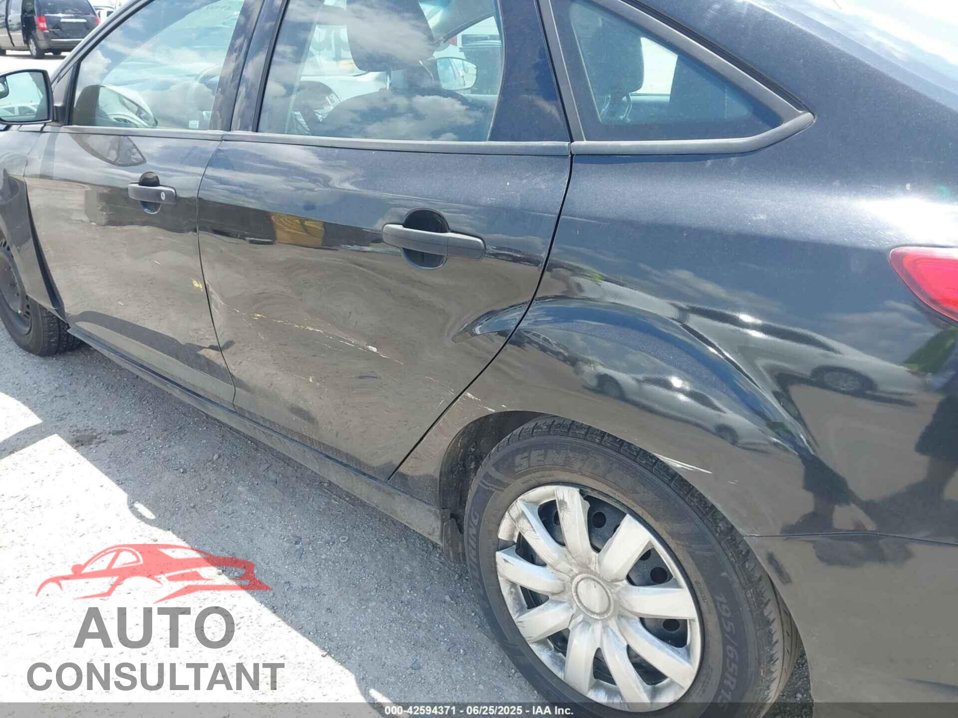 FORD FOCUS 2014 - 1FADP3E2XEL372384
