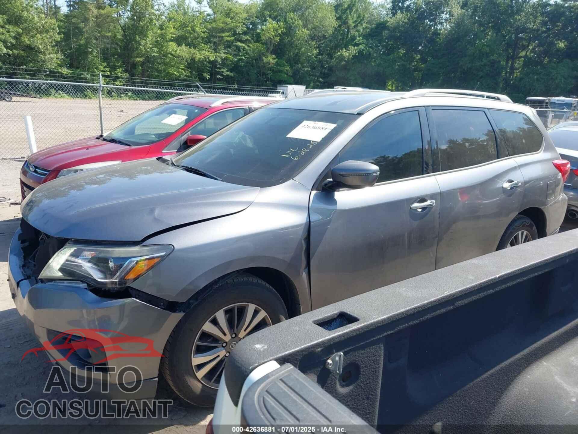 NISSAN PATHFINDER 2017 - 5N1DR2MM2HC676455