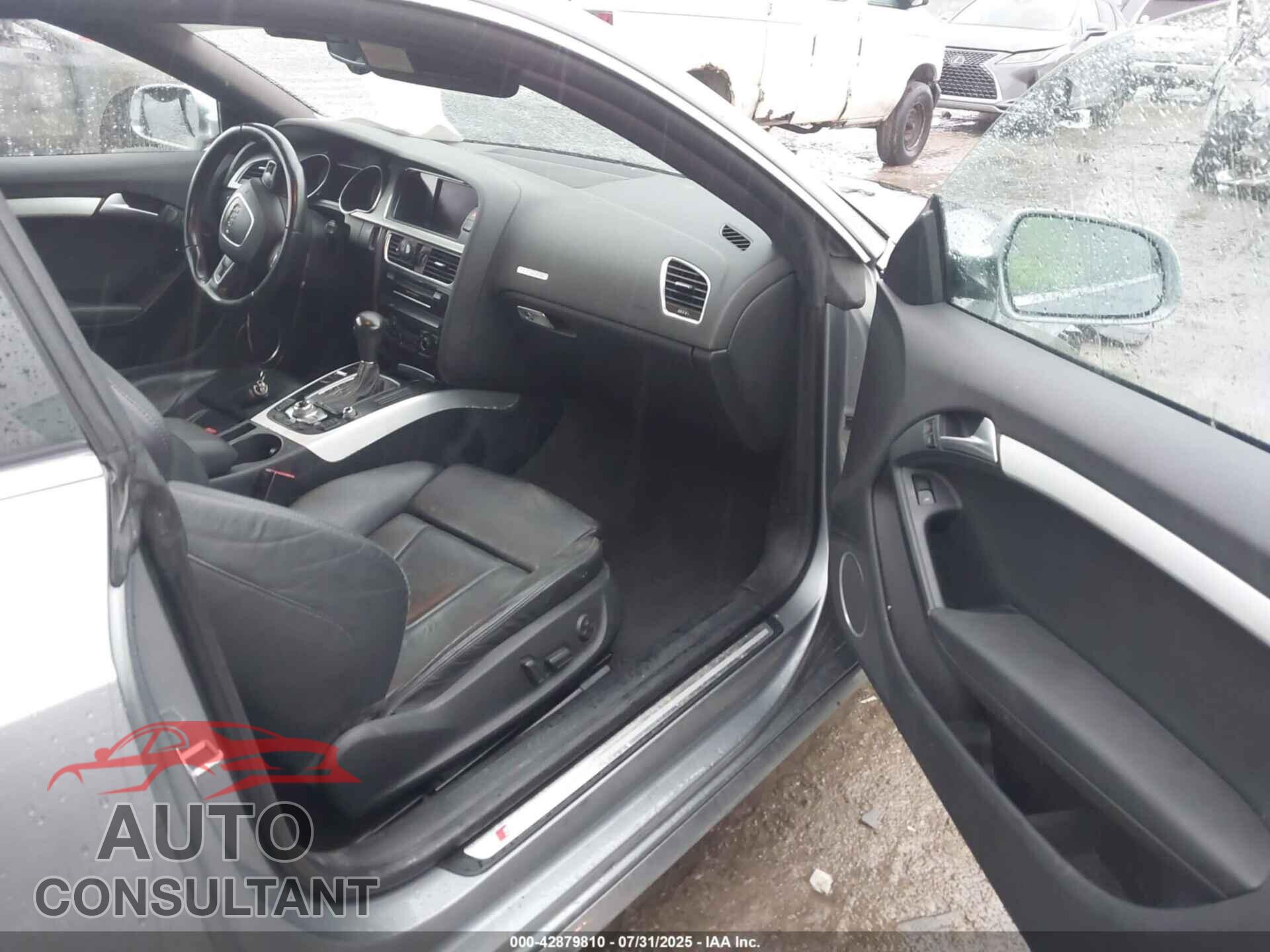 AUDI S5 2011 - WAUCVAFRXBA016615