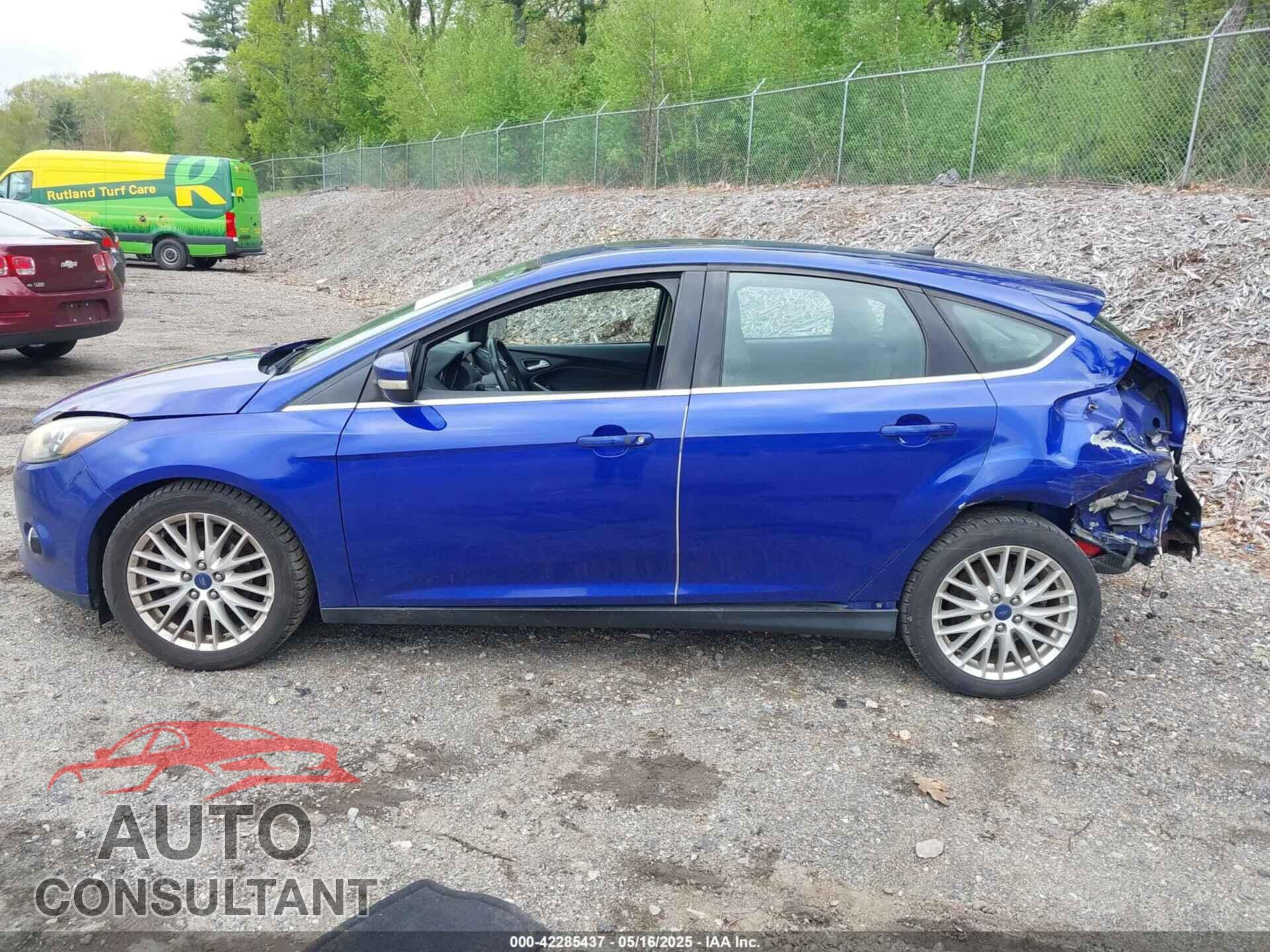FORD FOCUS 2014 - 1FADP3N26EL243171