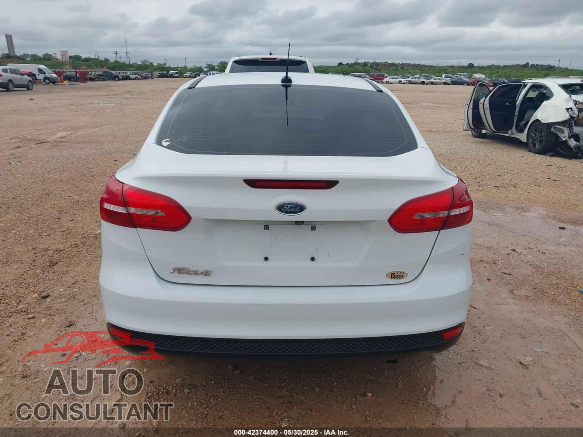 FORD FOCUS 2018 - 1FADP3E21JL204286