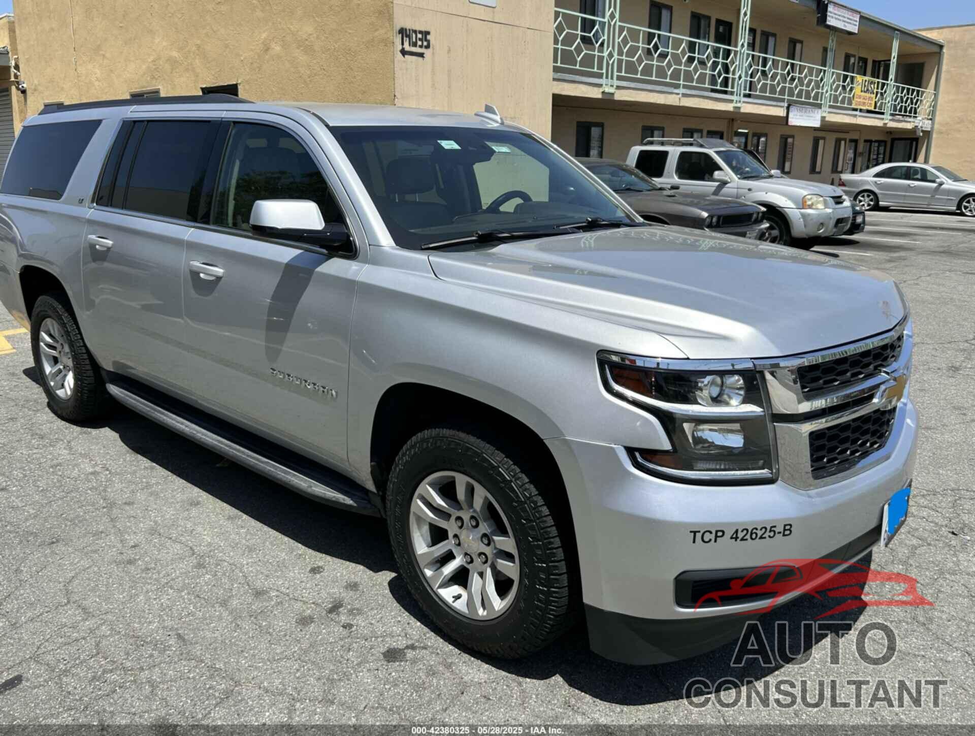 CHEVROLET SUBURBAN 2019 - 1GNSCHKC8KR408158