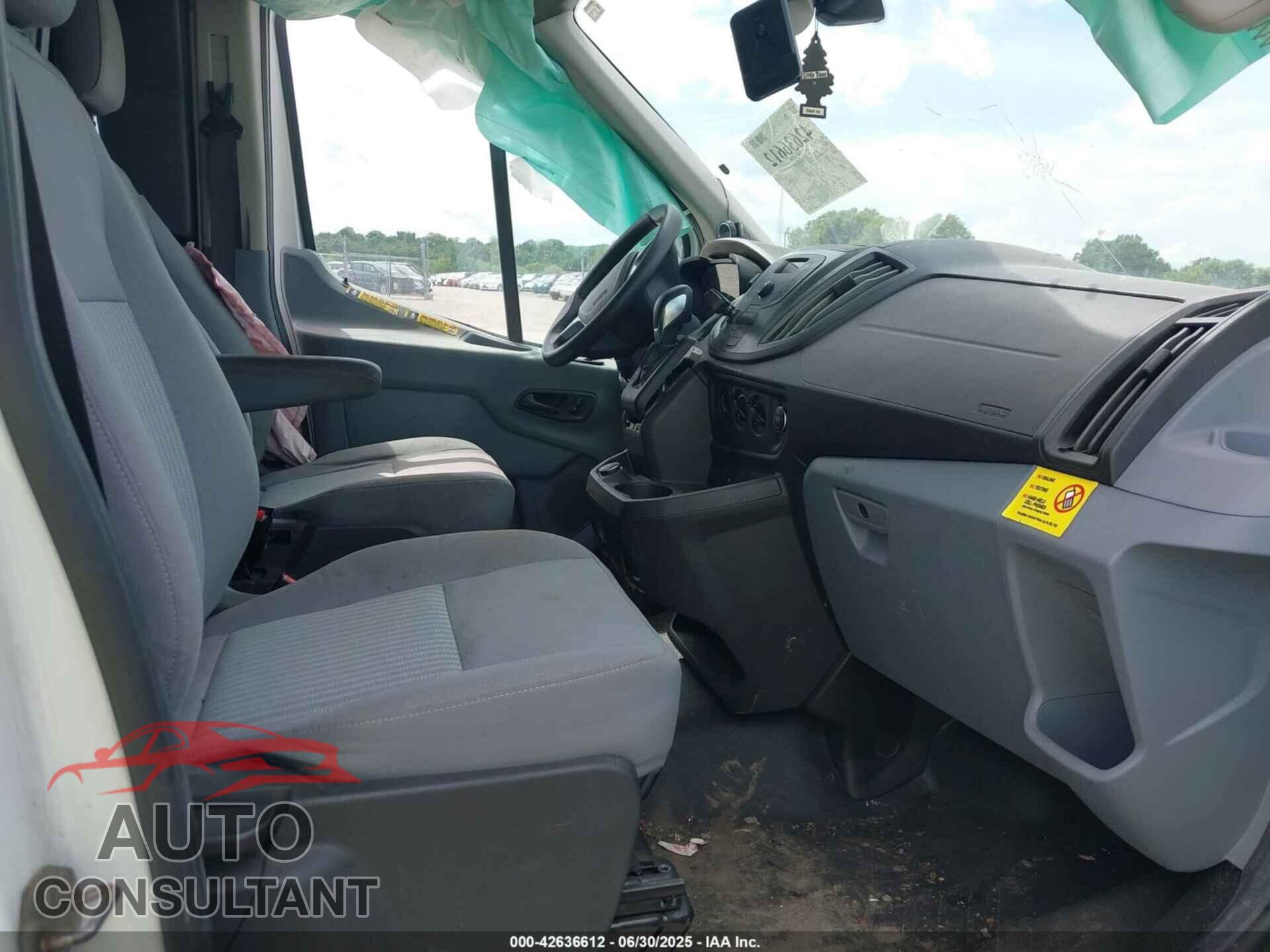 FORD TRANSIT-150 2019 - 1FTYE2CM2KKB42436