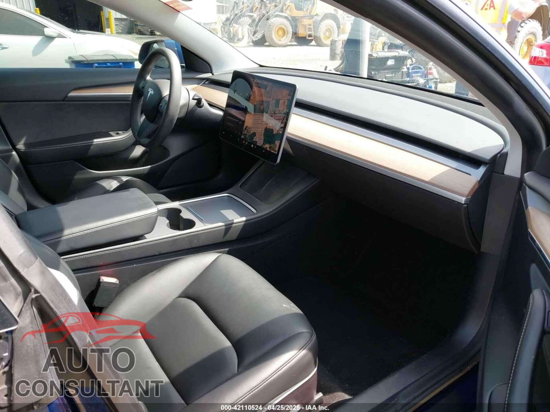 TESLA MODEL 3 2021 - 5YJ3E1EC1MF000961