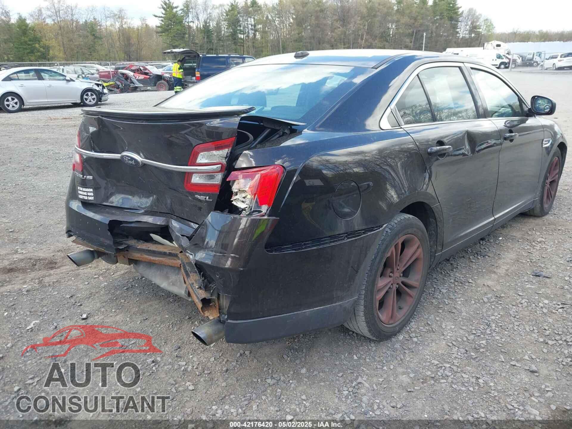 FORD TAURUS 2013 - 1FAHP2E88DG173387