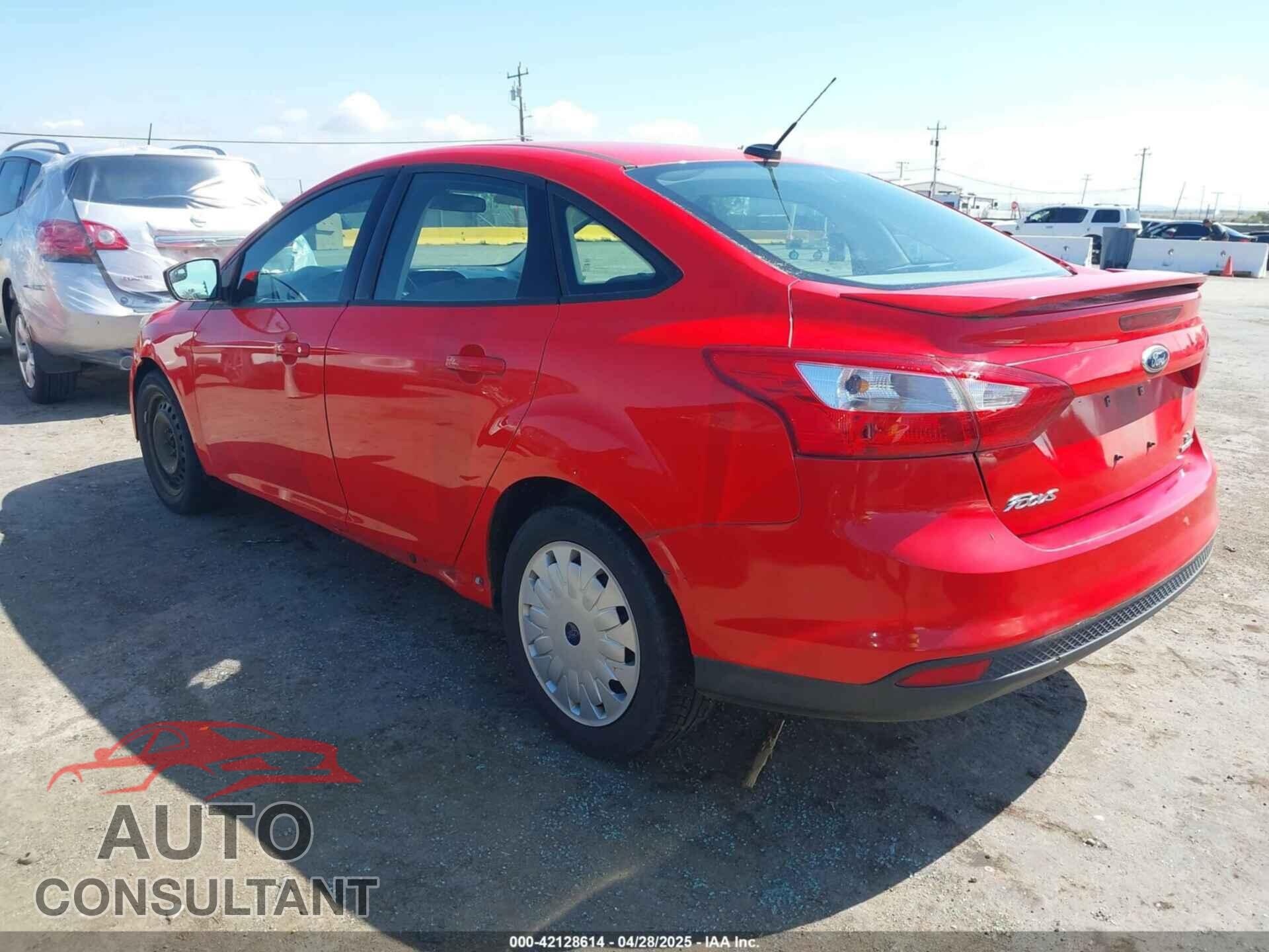 FORD FOCUS 2012 - 1FAHP3F27CL417875