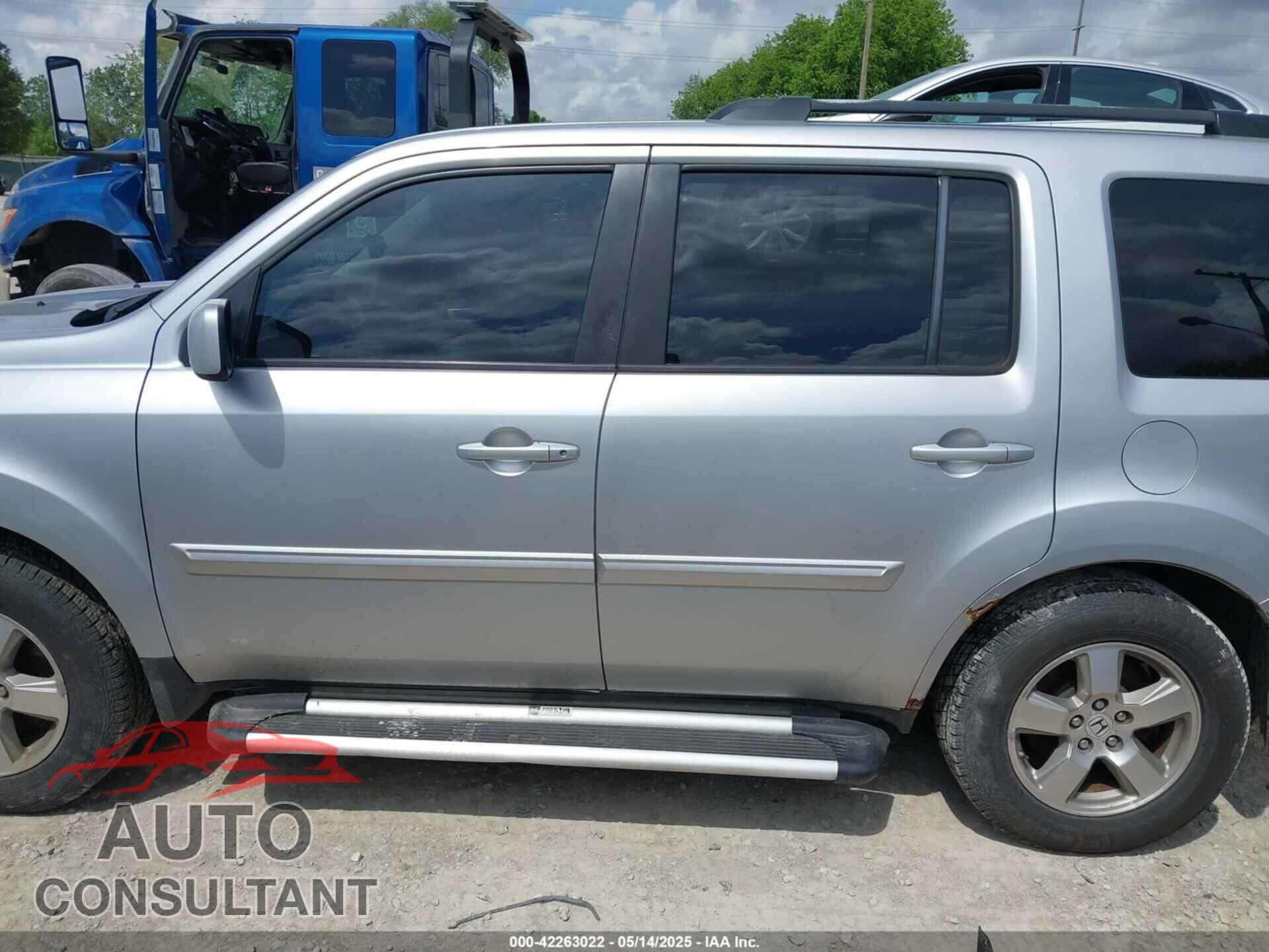 HONDA PILOT 2011 - 5FNYF4H59BB020986