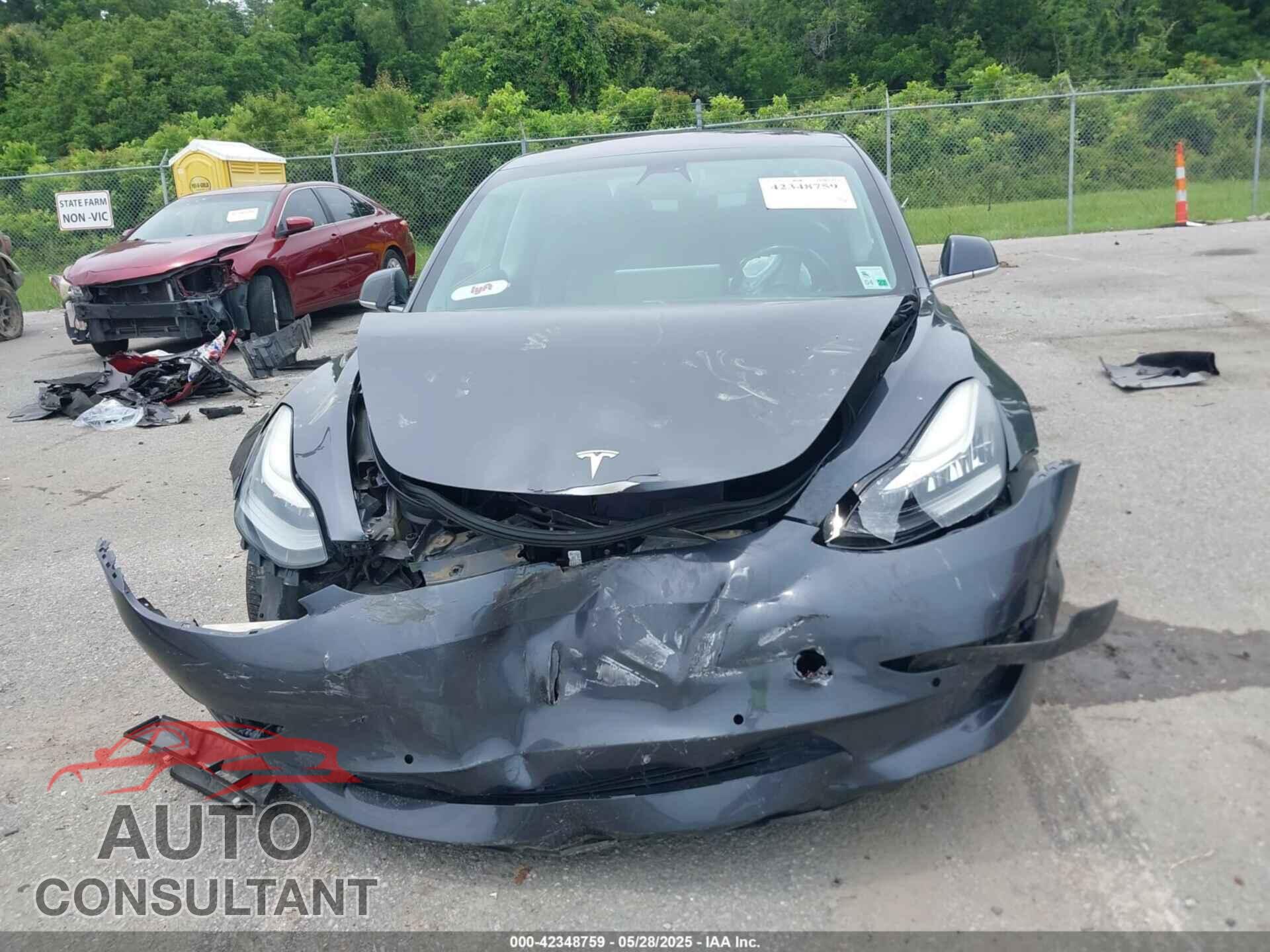 TESLA MODEL 3 2018 - 5YJ3E1EA8JF110092