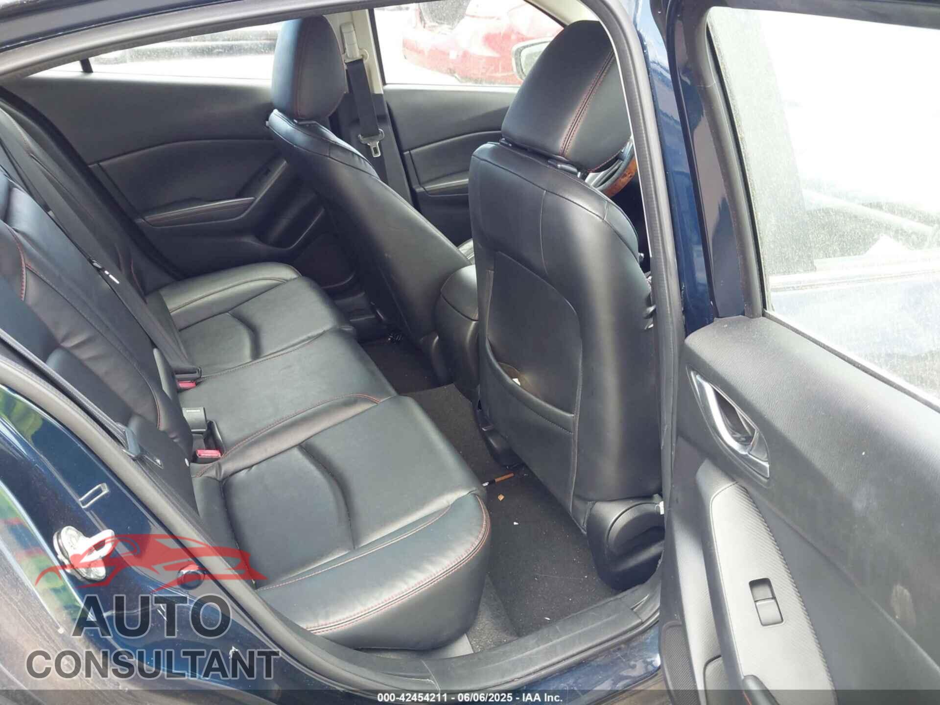 MAZDA MAZDA3 2015 - JM1BM1L34F1219331
