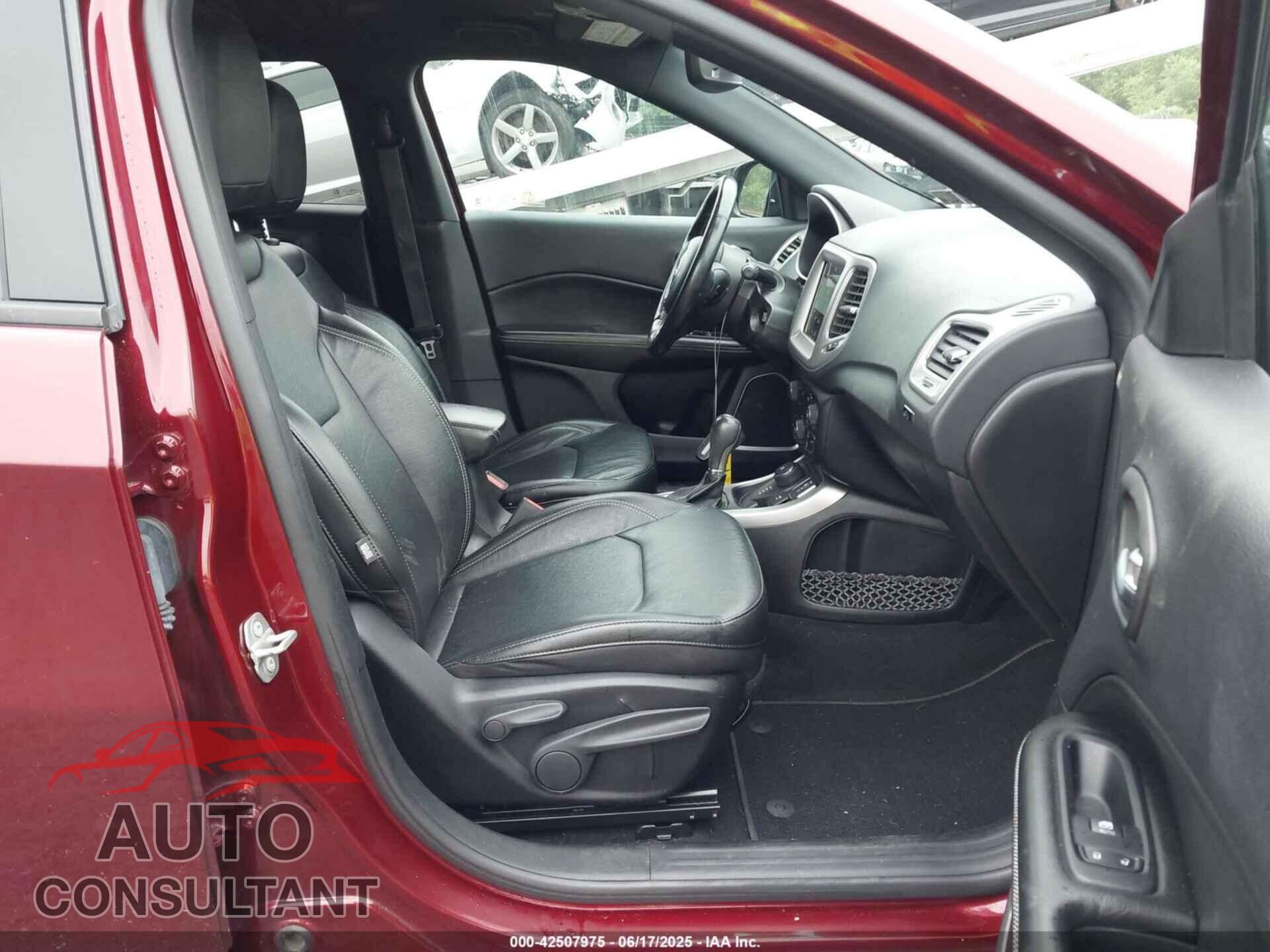 JEEP COMPASS 2021 - 3C4NJDEB2MT589601