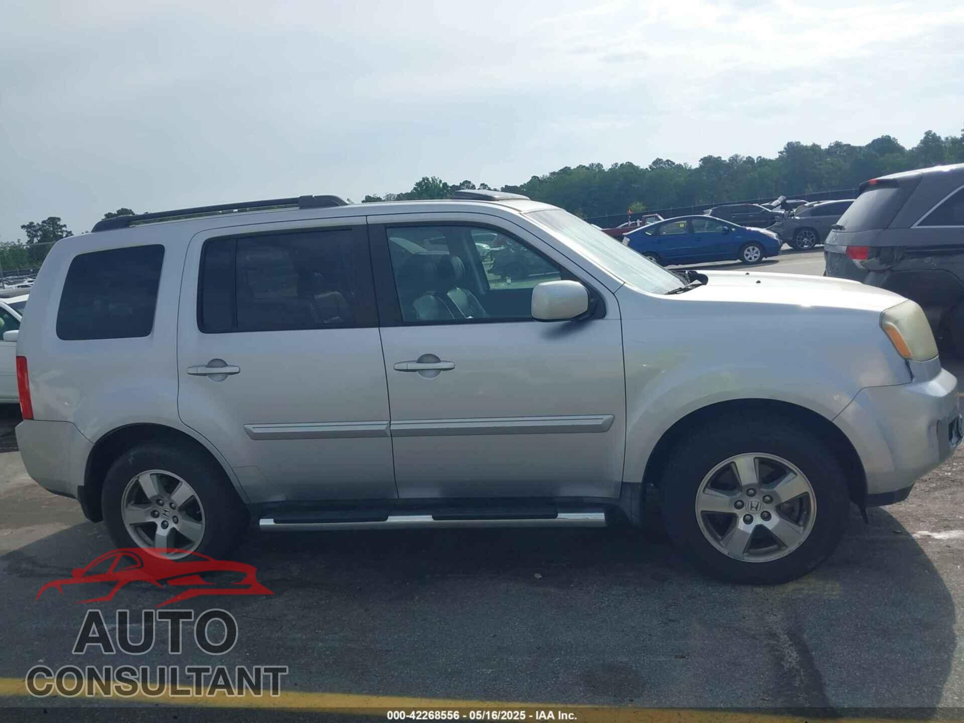 HONDA PILOT 2011 - 5FNYF3H5XBB005195
