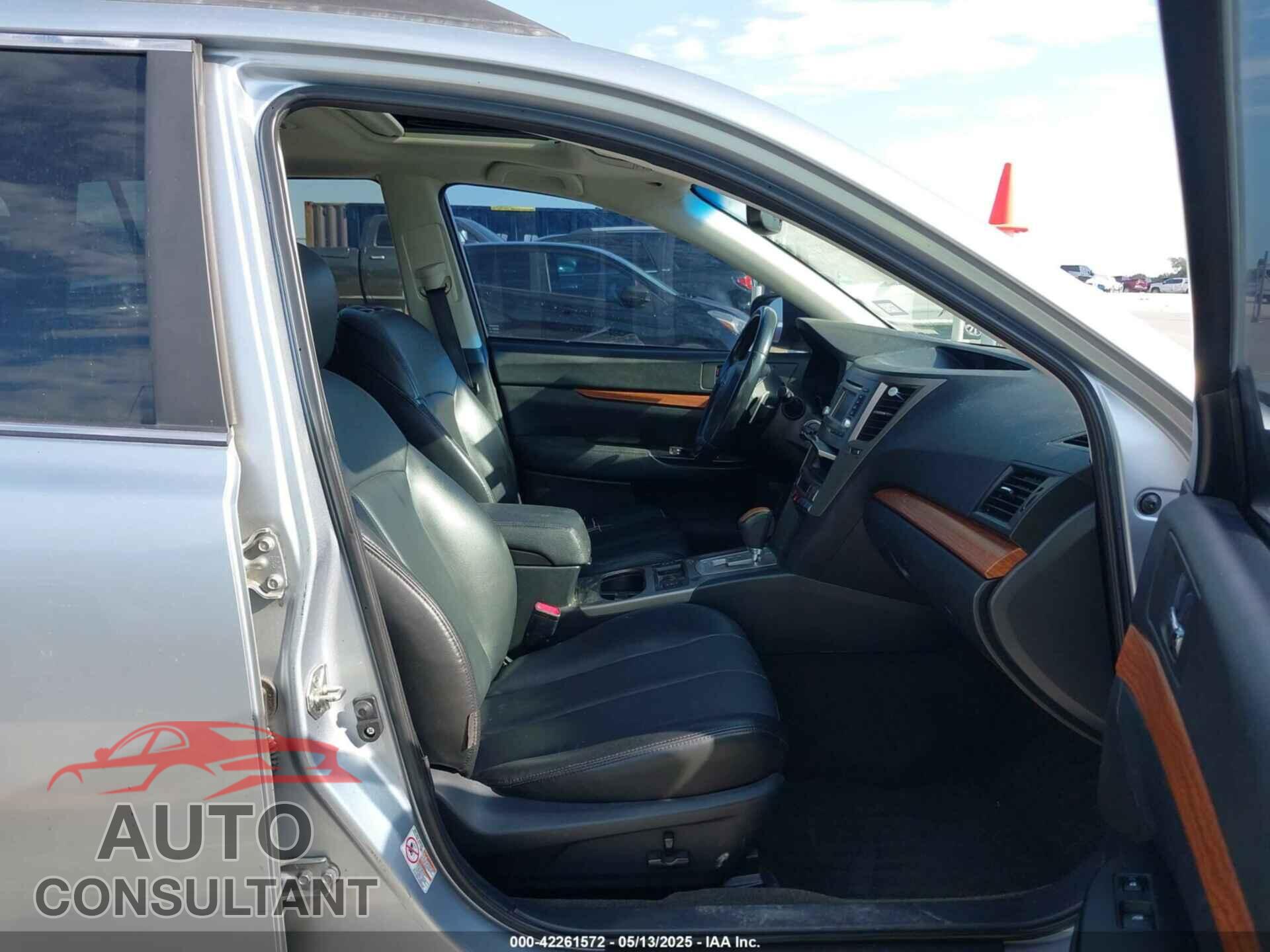 SUBARU OUTBACK 2014 - 4S4BRCLC8E3220039