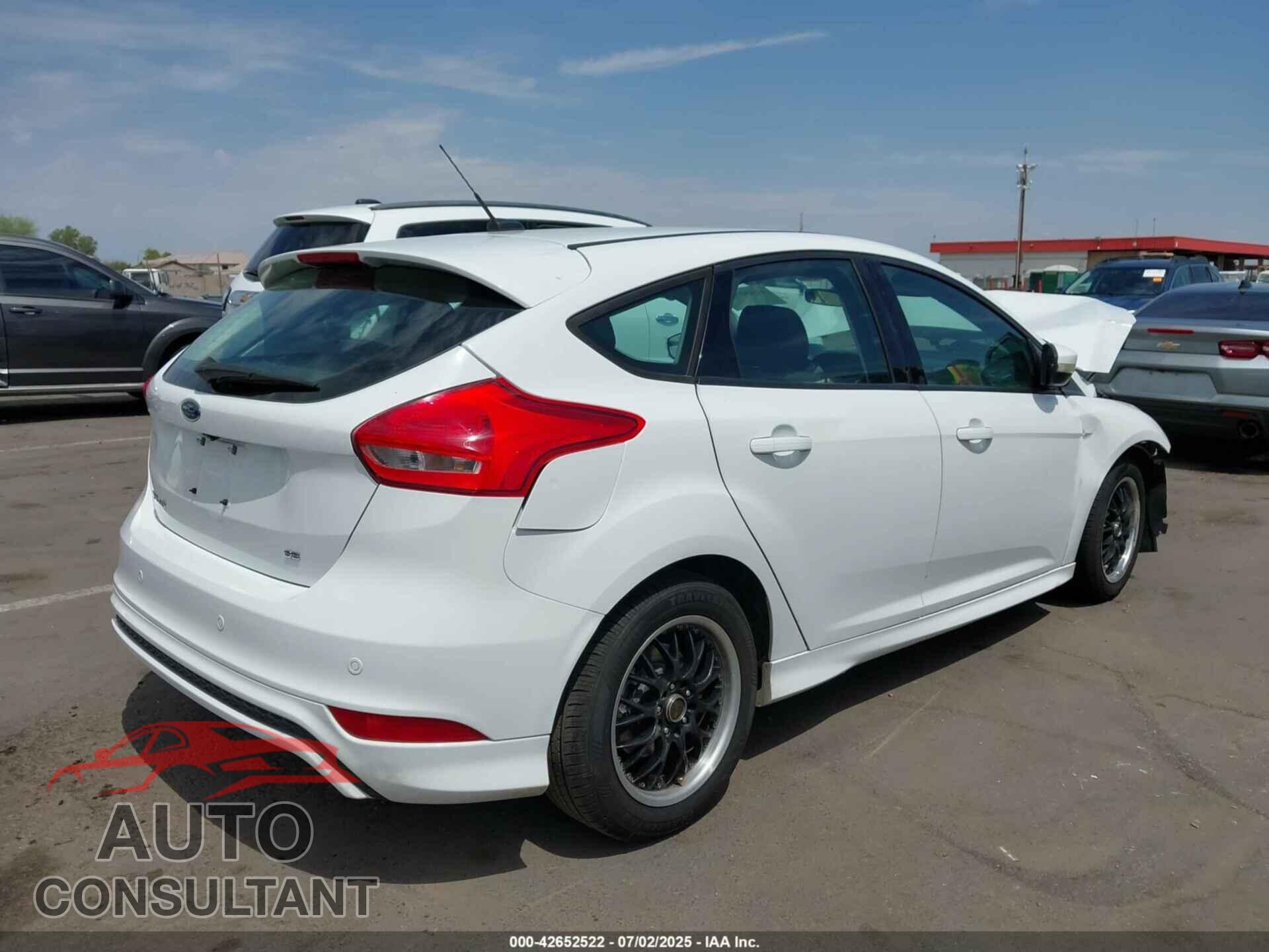 FORD FOCUS 2016 - 1FADP3K22GL216105