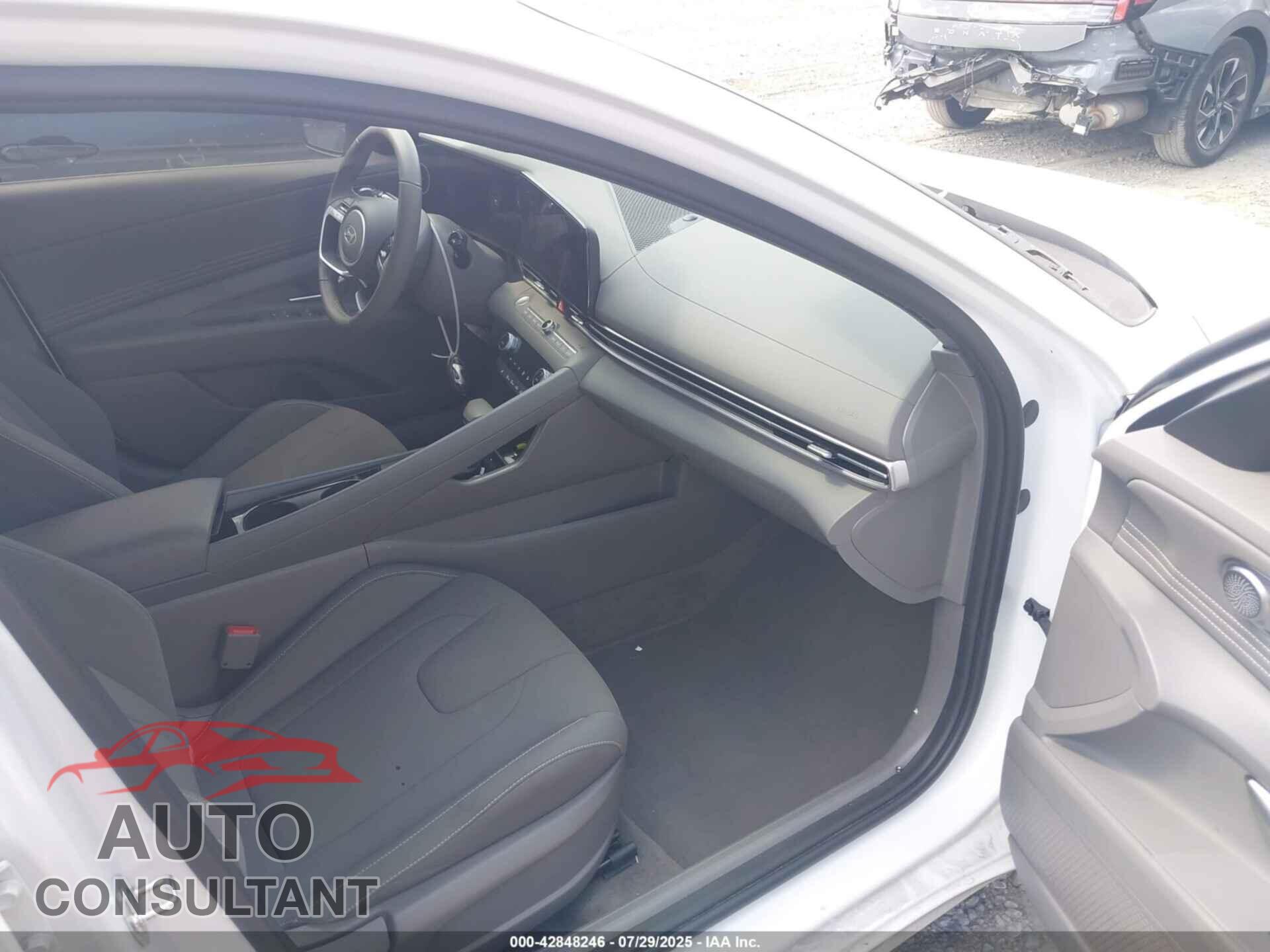 HYUNDAI ELANTRA 2024 - KMHLS4DG2RU665943