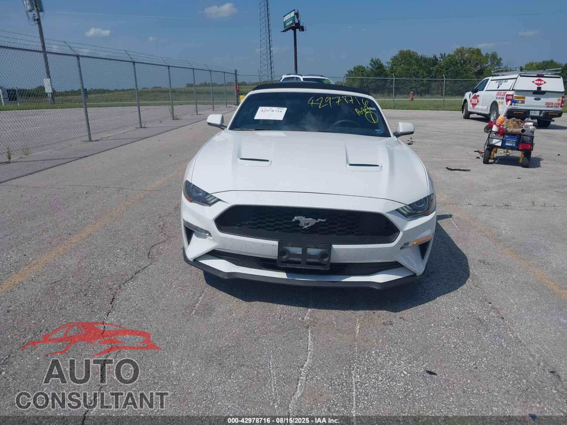 FORD MUSTANG 2018 - 1FATP8UH3J5116536