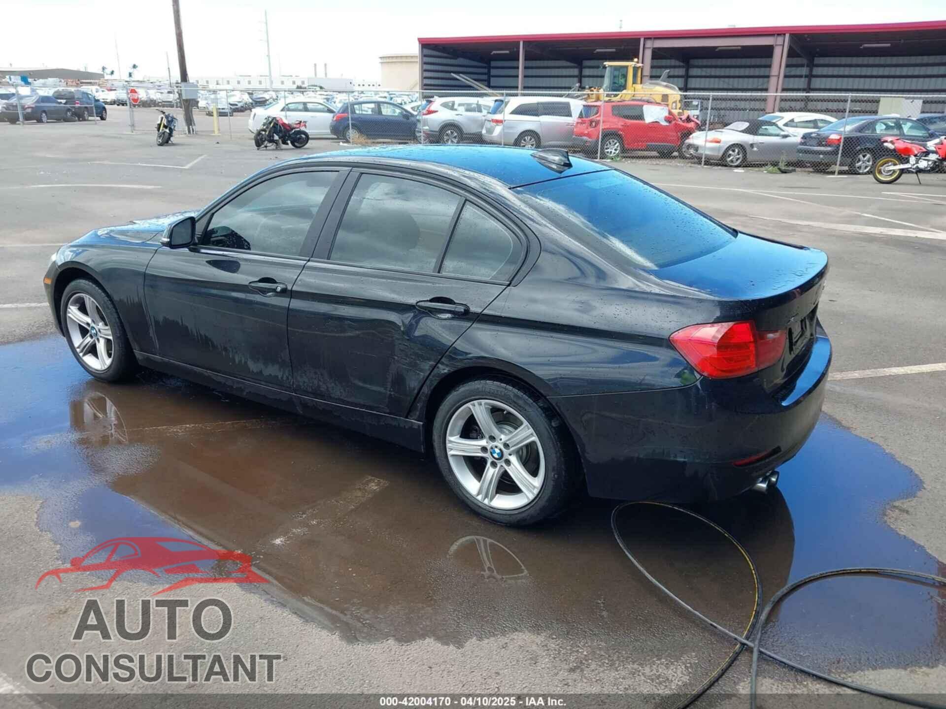 BMW 328I 2013 - WBA3B3C52DF536321