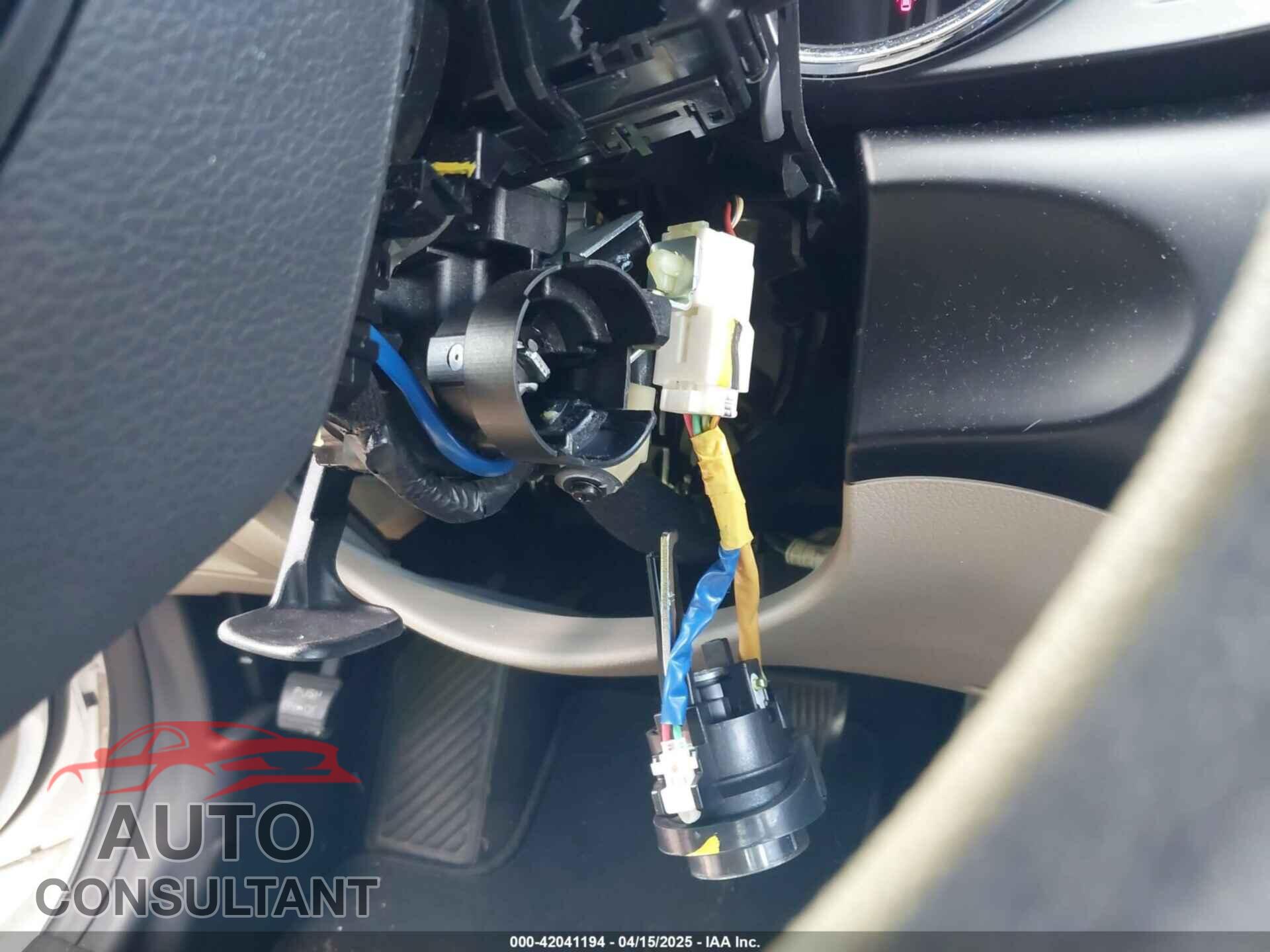 KIA OPTIMA 2011 - KNAGM4A76B5175443