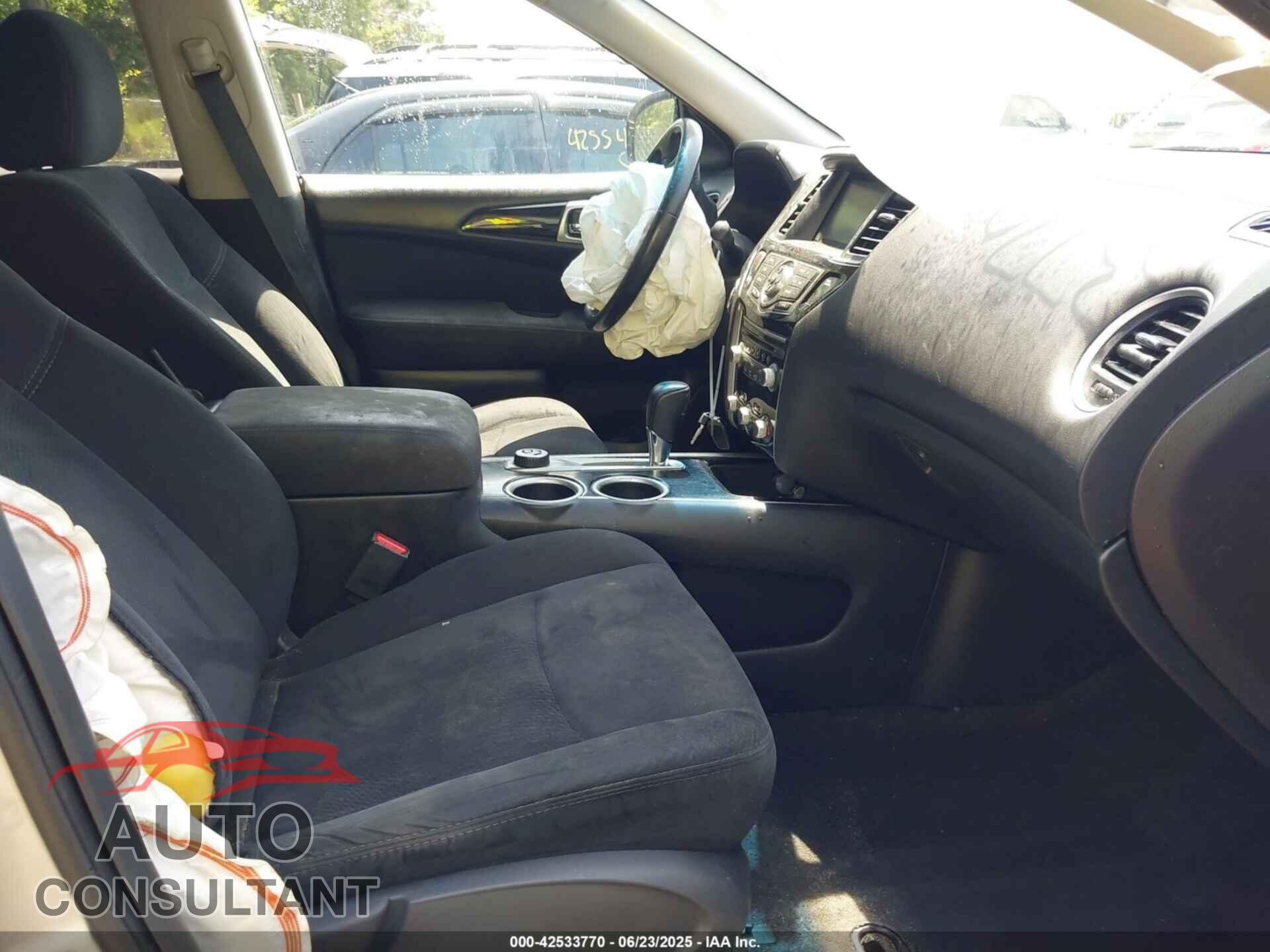 NISSAN PATHFINDER 2015 - 5N1AR2MM6FC707237