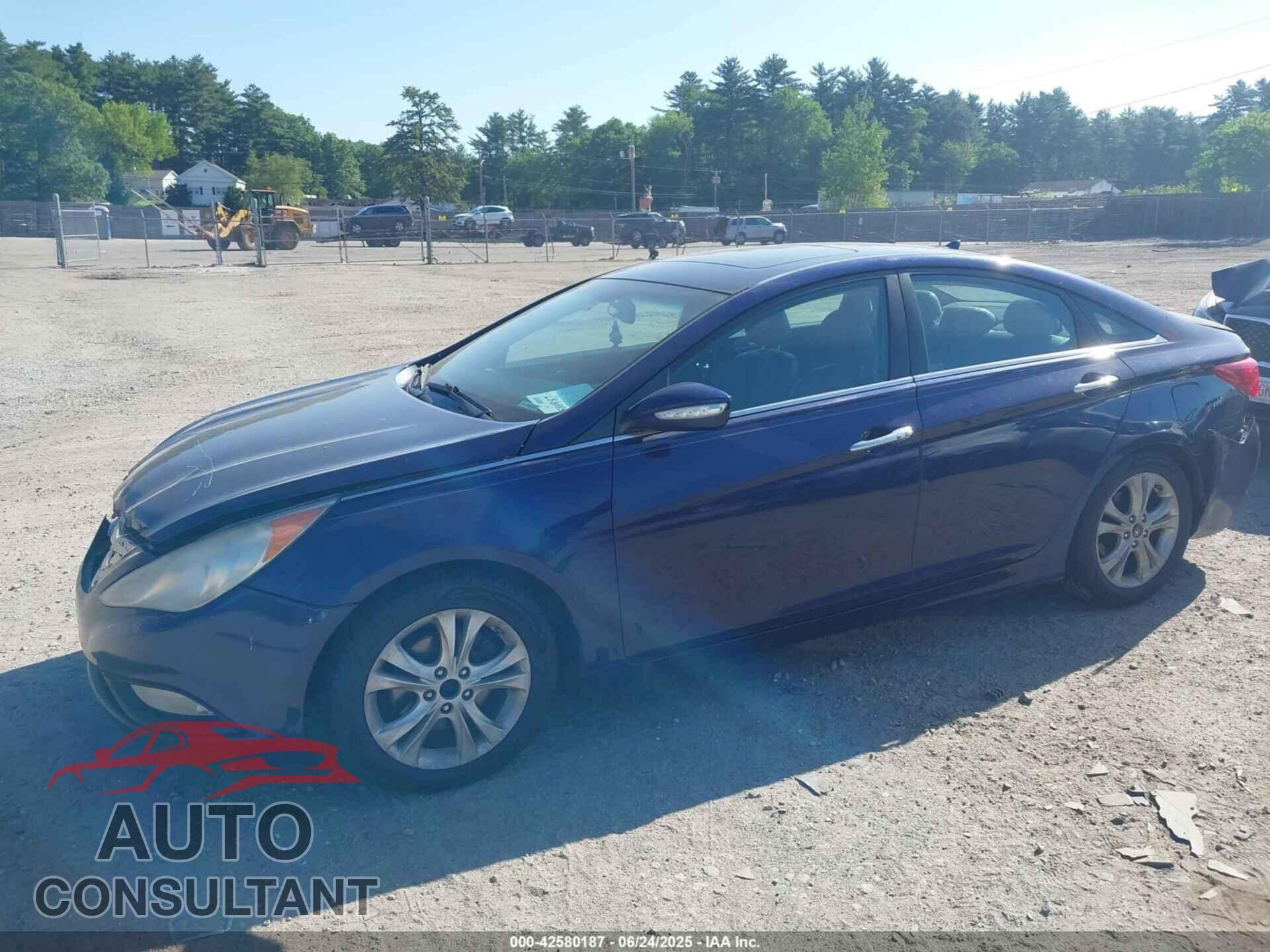 HYUNDAI SONATA 2011 - 5NPEC4AC4BH075819