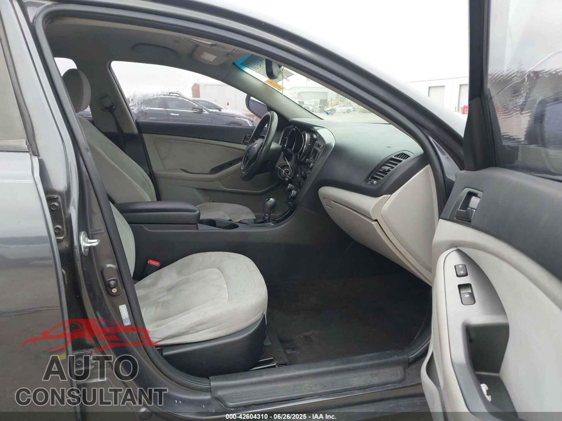 KIA OPTIMA 2011 - KNAGM4A73B5111053