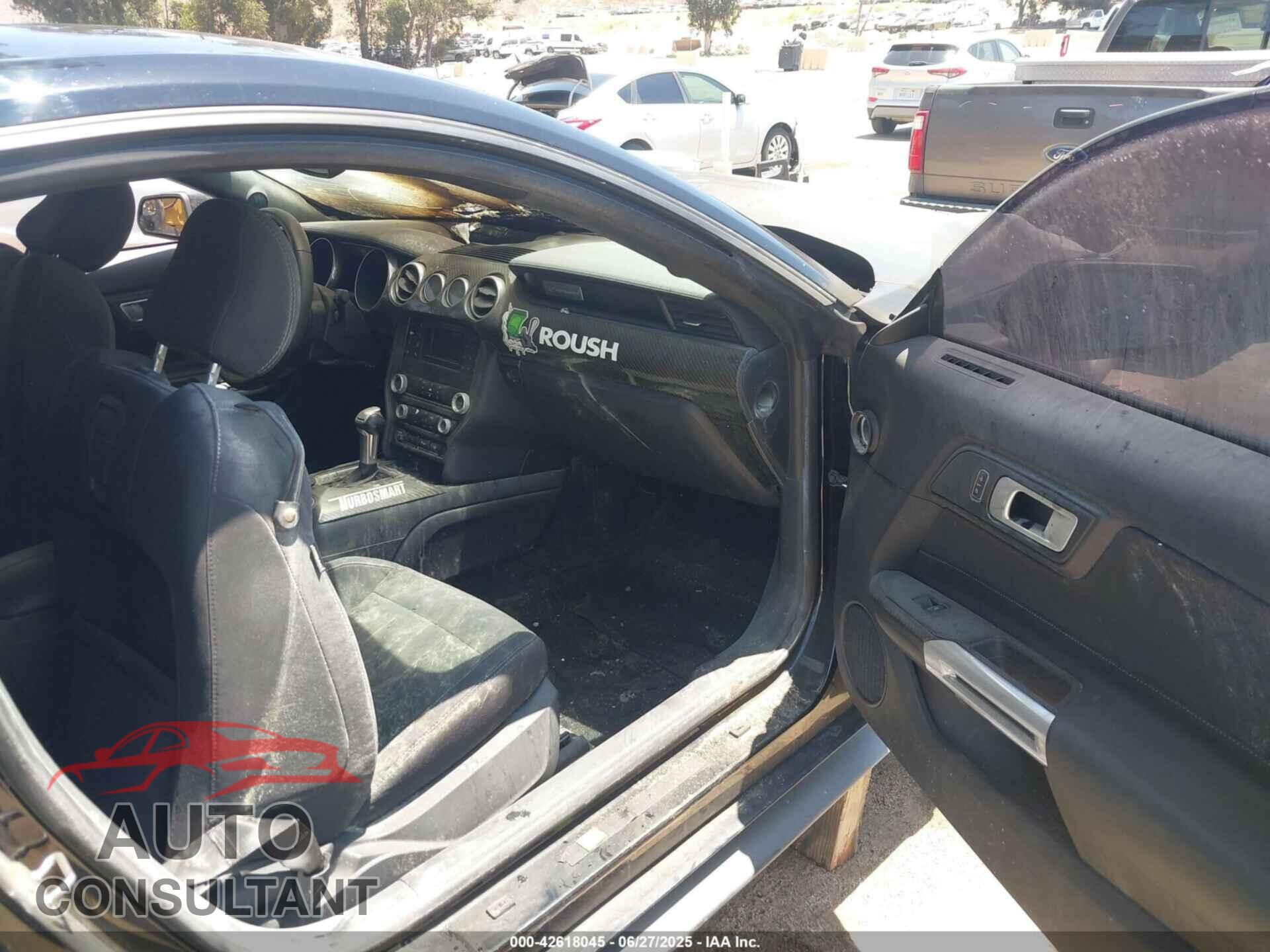 FORD MUSTANG 2019 - 1FA6P8TH7K5112182