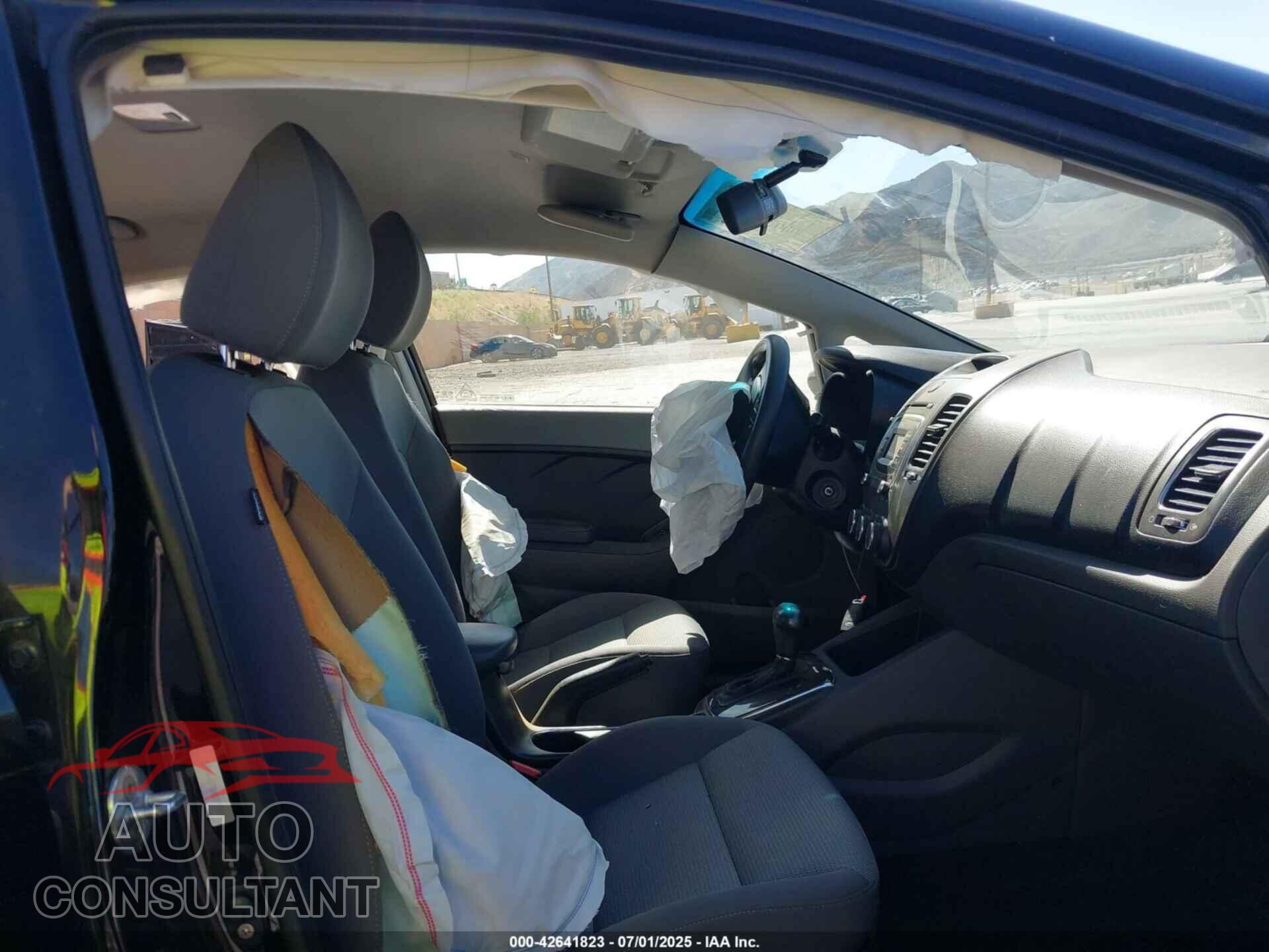 KIA FORTE 2017 - 3KPFK4A78HE077807