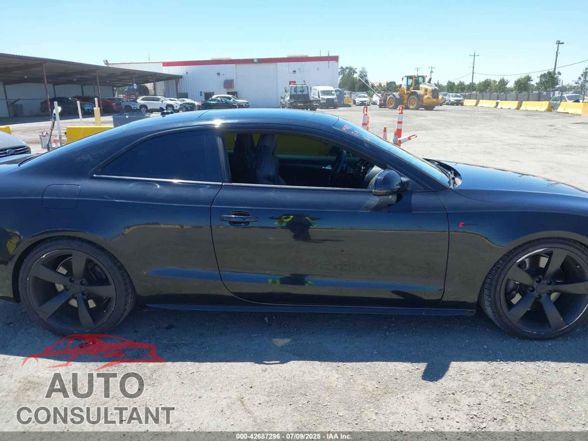 AUDI S5 2014 - WAUCGAFR9EA057154