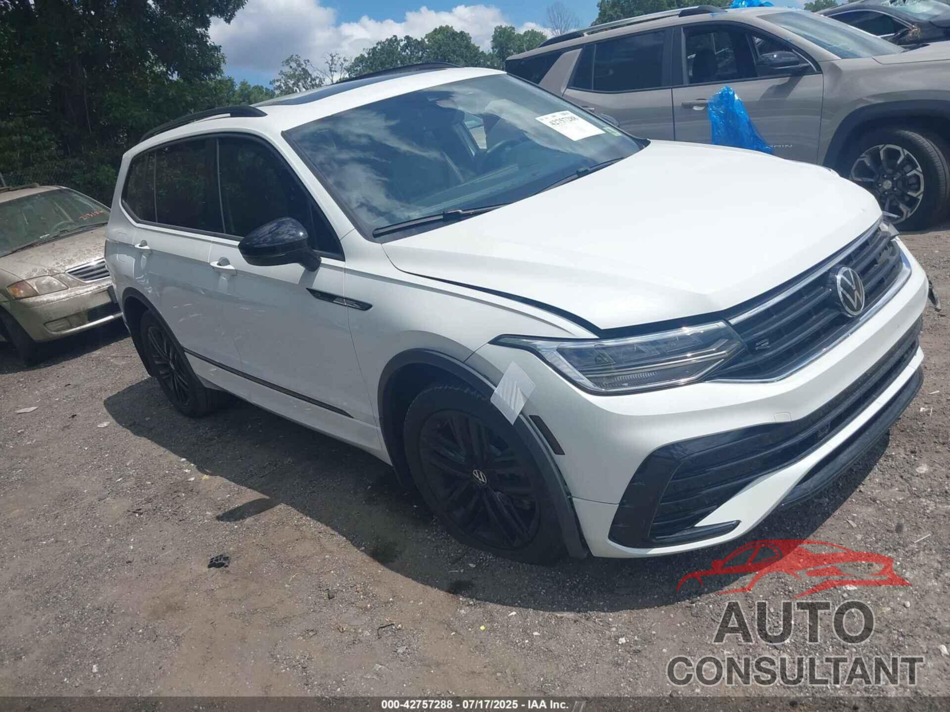 VOLKSWAGEN TIGUAN 2022 - 3VVCB7AX3NM064857