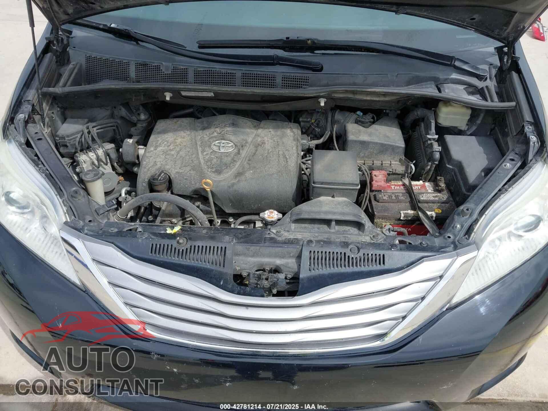 TOYOTA SIENNA 2017 - 5TDYZ3DC4HS826468