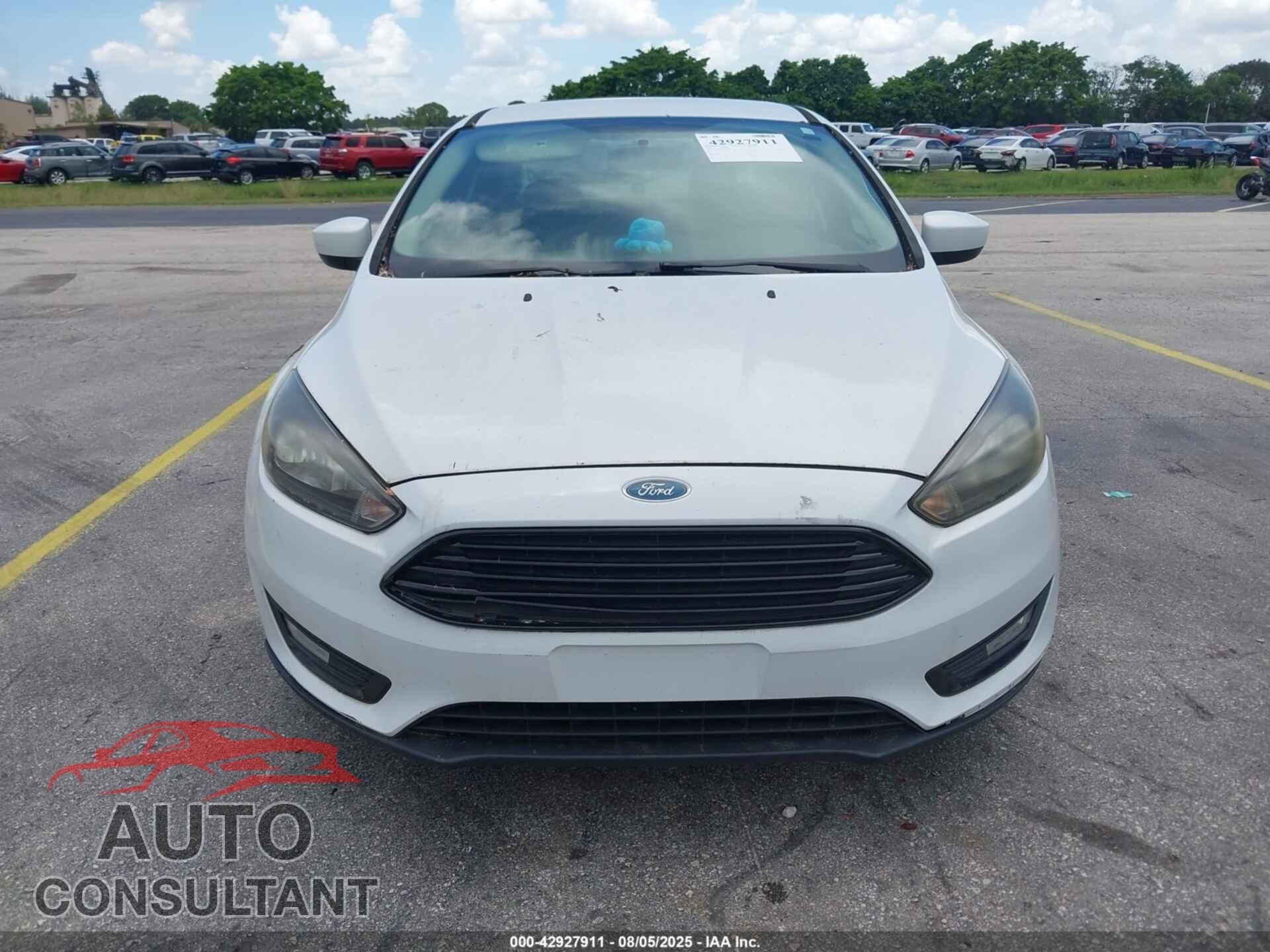 FORD FOCUS 2018 - 1FADP3FE1JL201574