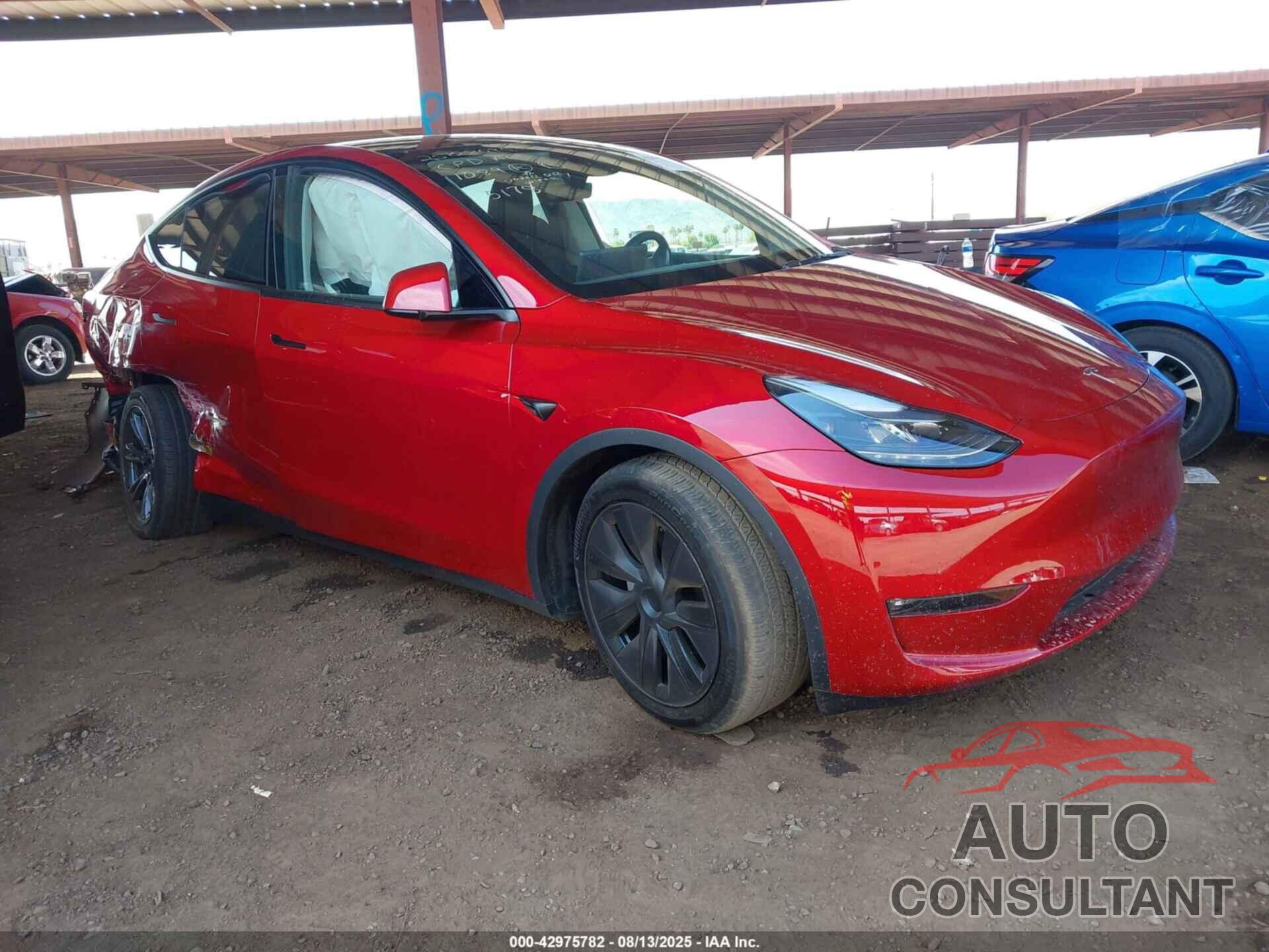 TESLA MODEL Y 2025 - 7SAYGDEE2SF265178