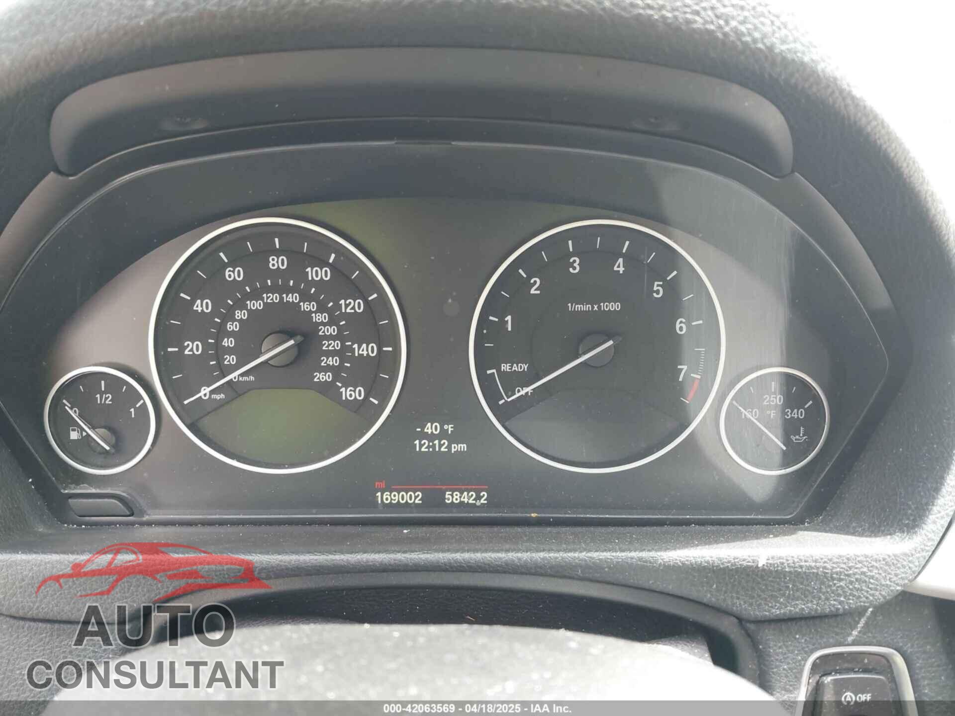 BMW 320I 2014 - WBA3C3C59EF984070