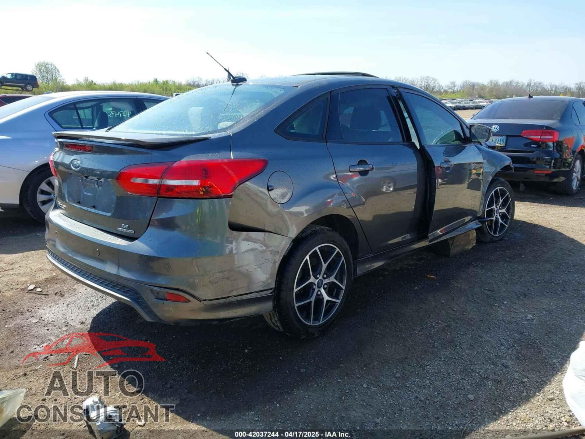 FORD FOCUS 2015 - 1FADP3F29FL268677