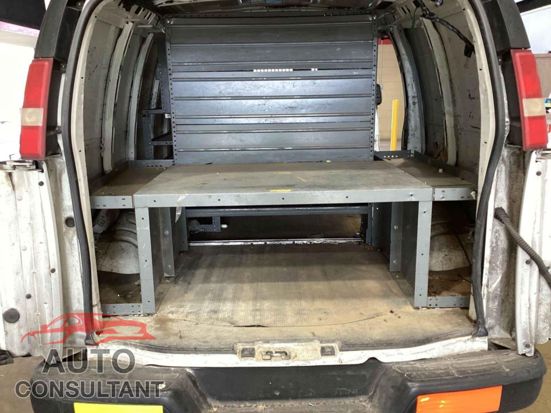 CHEVROLET EXPRESS G2500 2014 - 1GCWGFCA7E1121445
