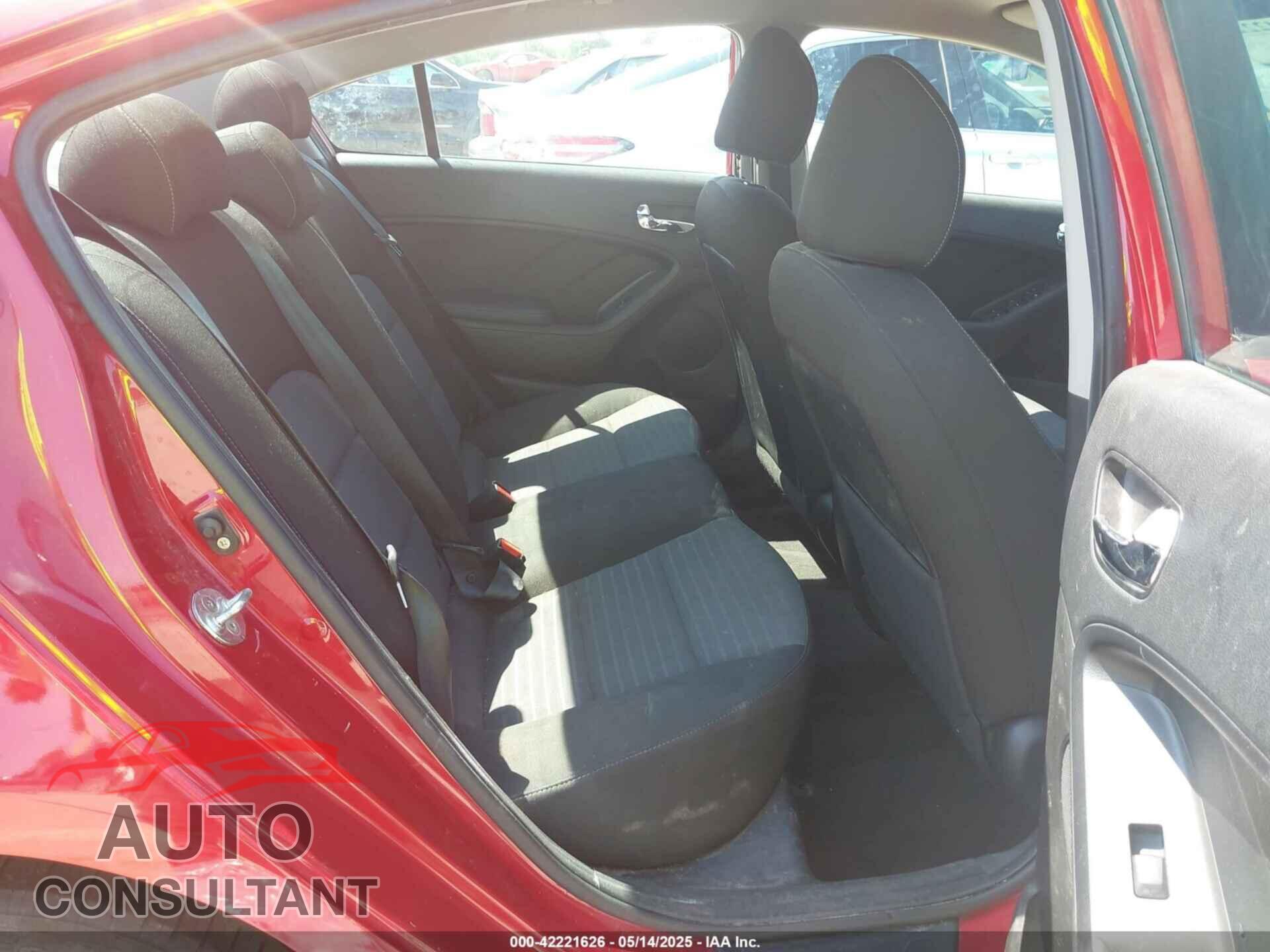 KIA FORTE 2018 - 3KPFL4A74JE203440