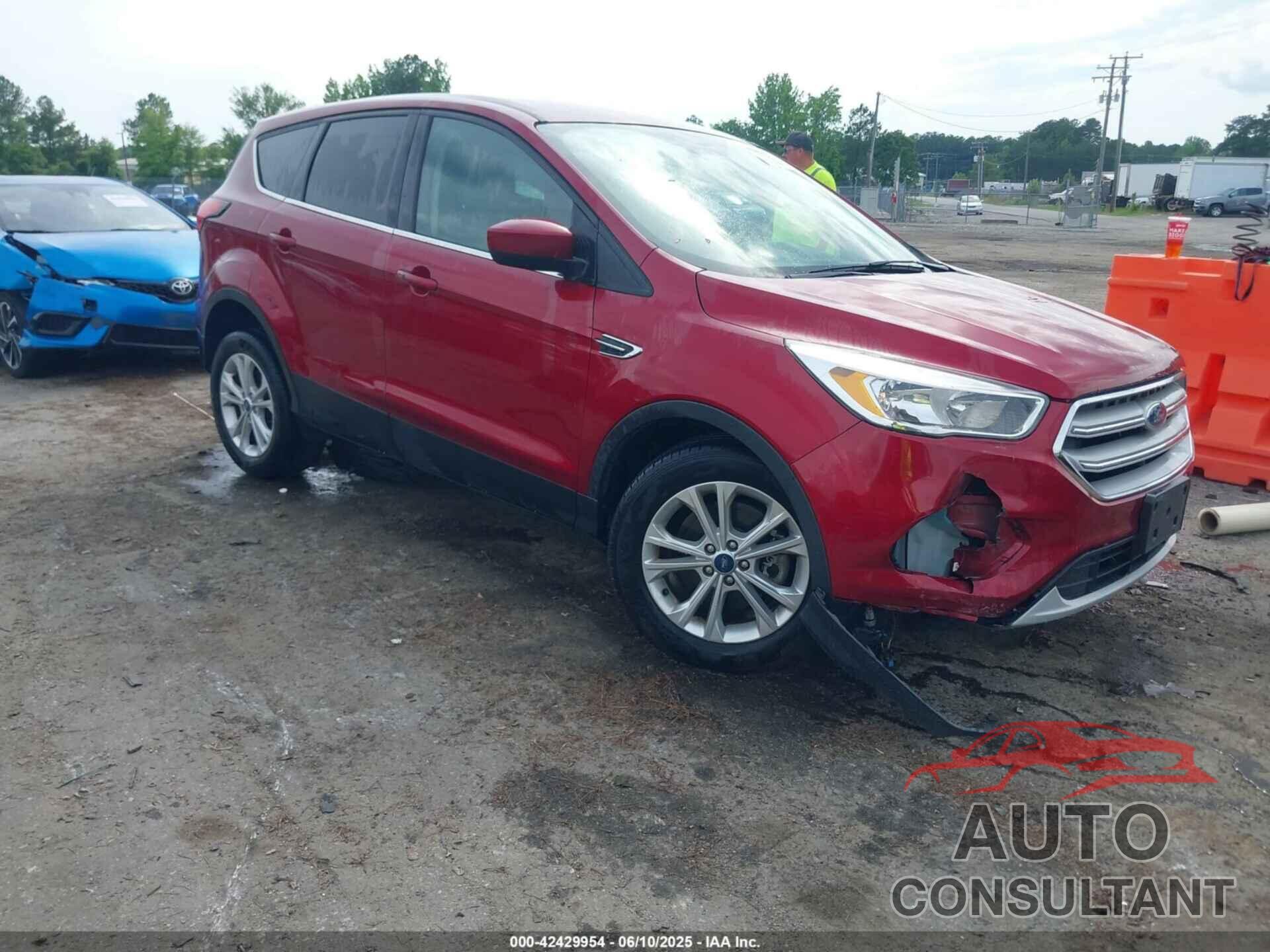 FORD ESCAPE 2019 - 1FMCU9GD6KUB49115