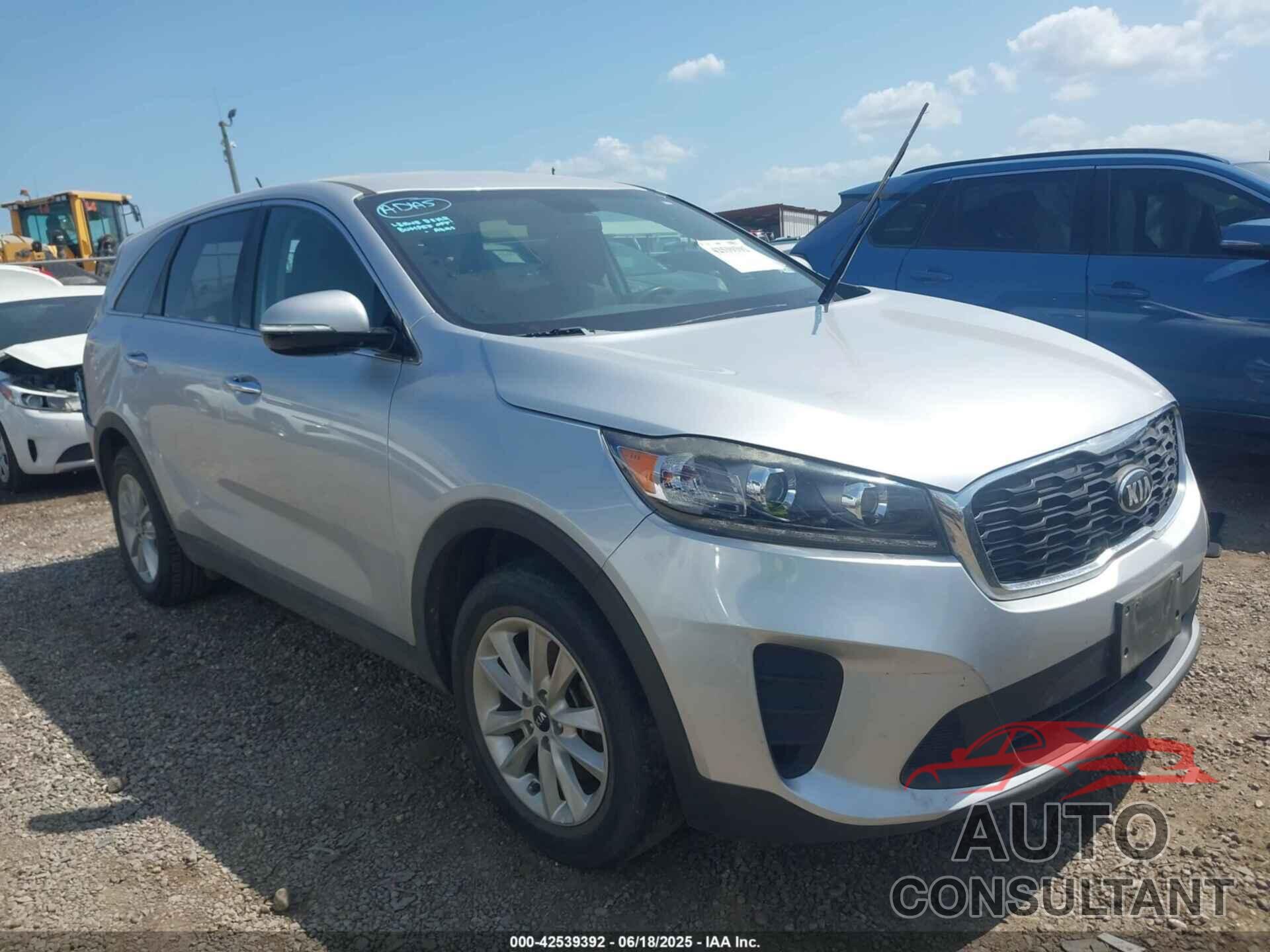 KIA SORENTO 2019 - 5XYPG4A35KG528236