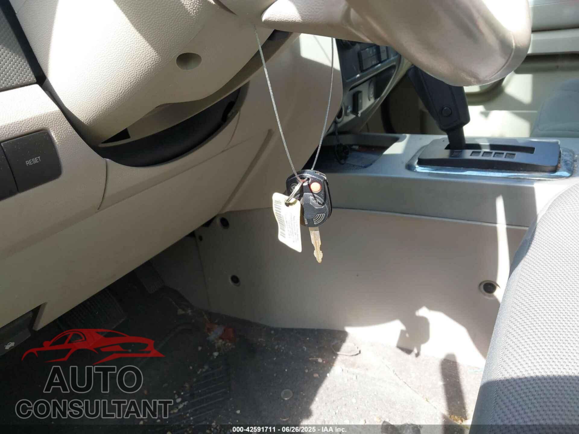 FORD ESCAPE 2009 - 1FMCU03799KC58038